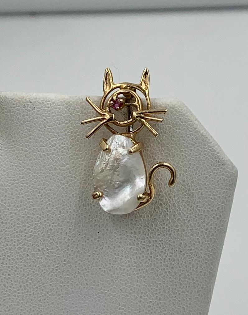 Mixed Cut Pearl Ruby Cat Kitten Gold Brooch Pin Retro Mid-Century Modernist