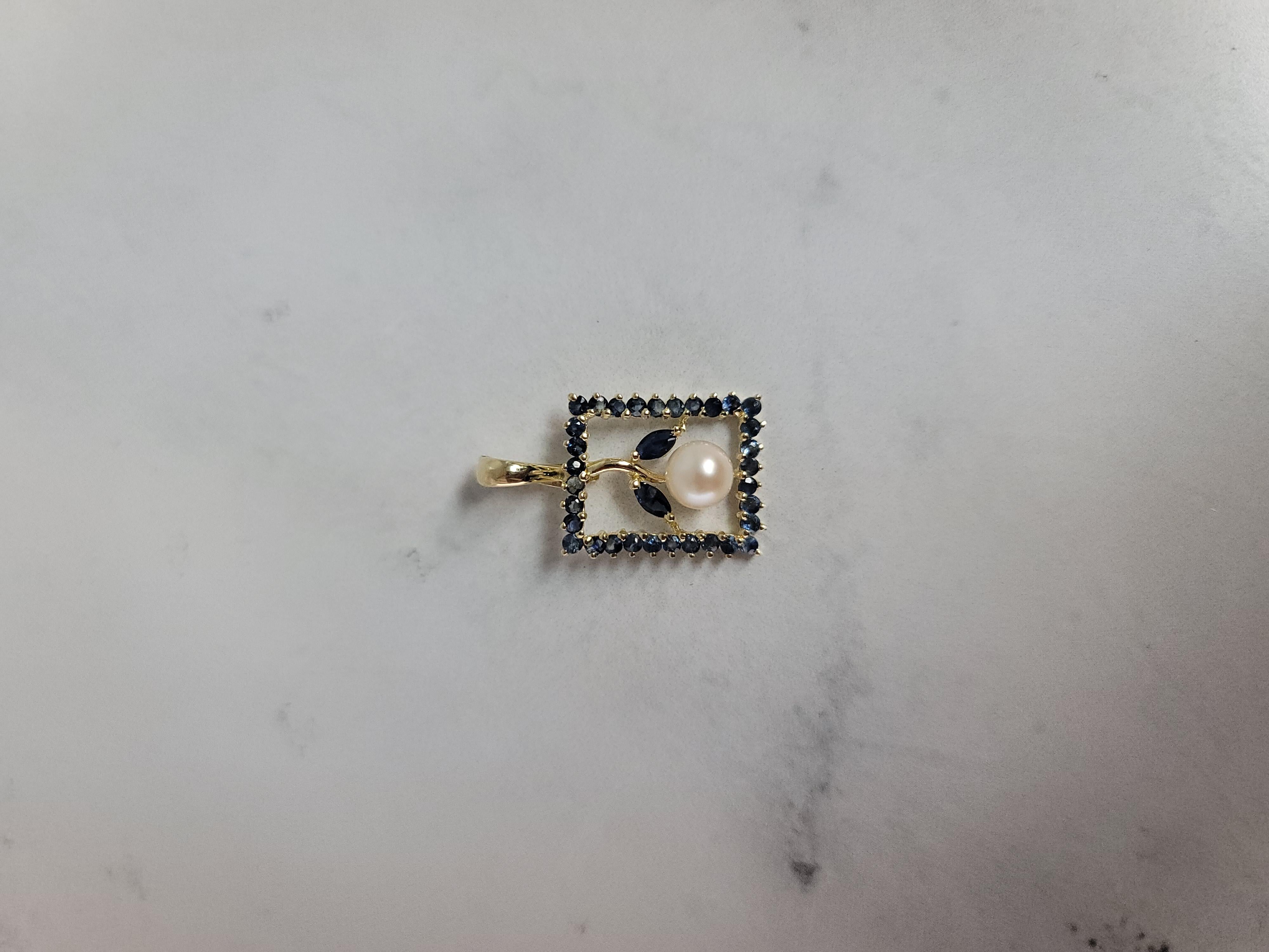 ♥ Sommaire du produit ♥

Pierre principale : Perle d'eau douce et saphir
Matériau du bracelet : Or jaune 14k
Taille de la pierre : Ronde et Marquise
Dimensions : 25mm x 14mm
Chaîne : Chaîne à maillons de 1,1 mm de 16 pouces
