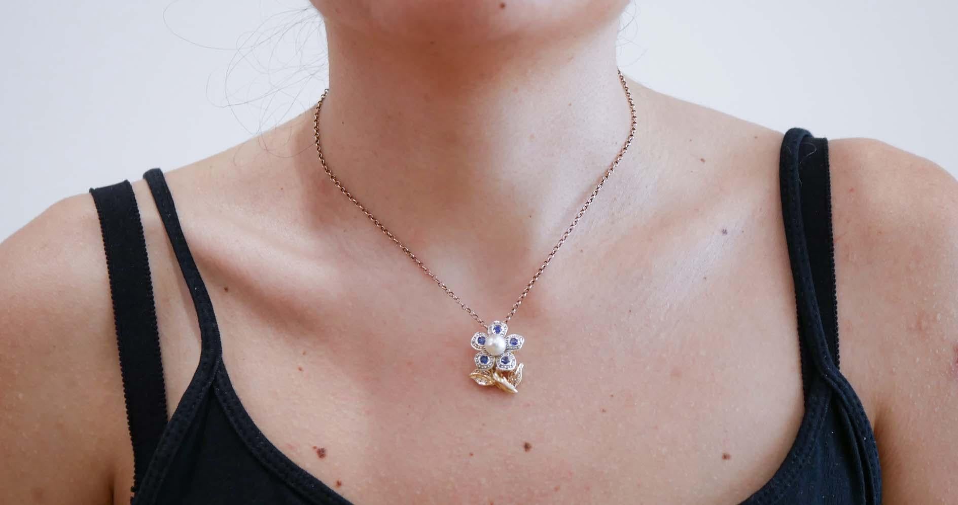 Perla, zaffiri, diamanti, ciondolo a forma di fiore in oro rosa 14 carati e argento. In condizioni buone in vendita a Marcianise, Marcianise (CE)