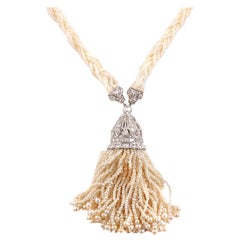 Sautoir en perles avec capuchon en platine et diamants de 3,23 carats, vers 1900