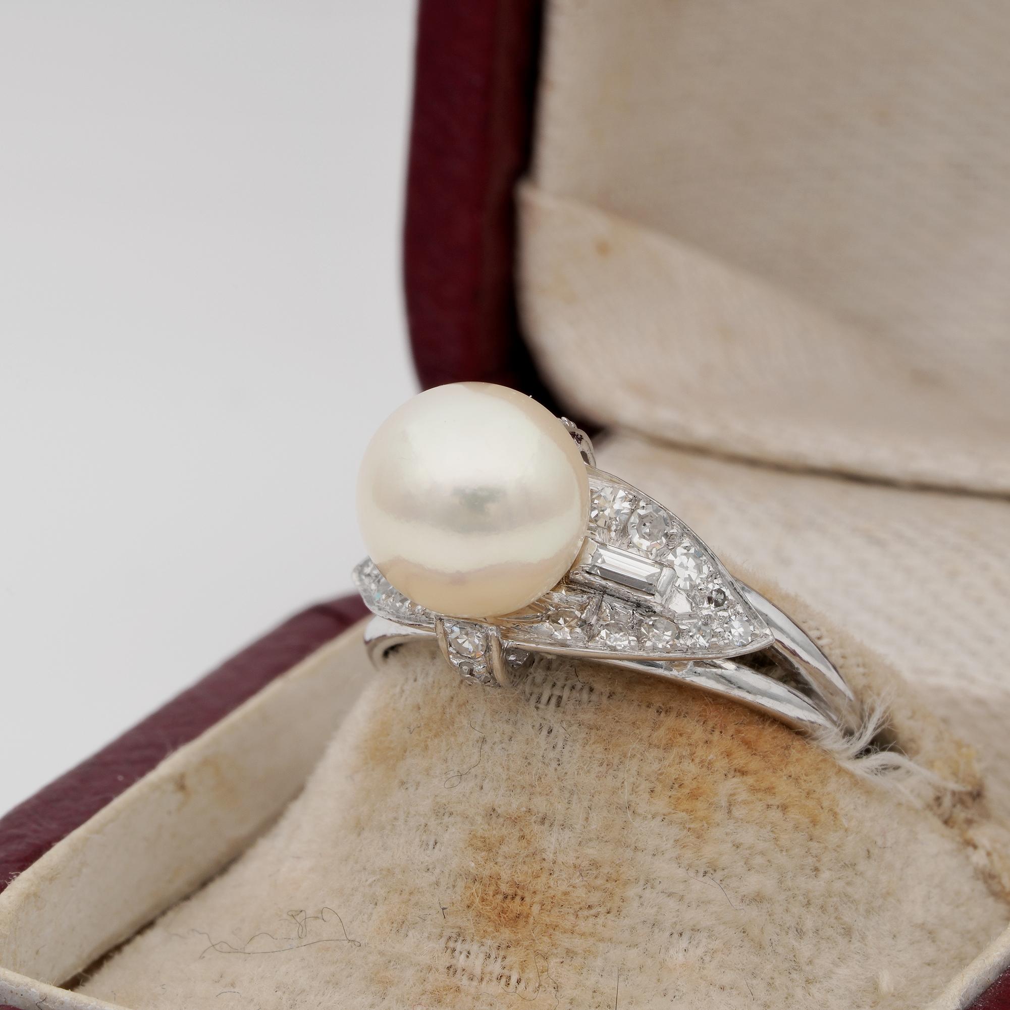 Women's Pearl Solitaire Diamond Platinum Ring For Sale
