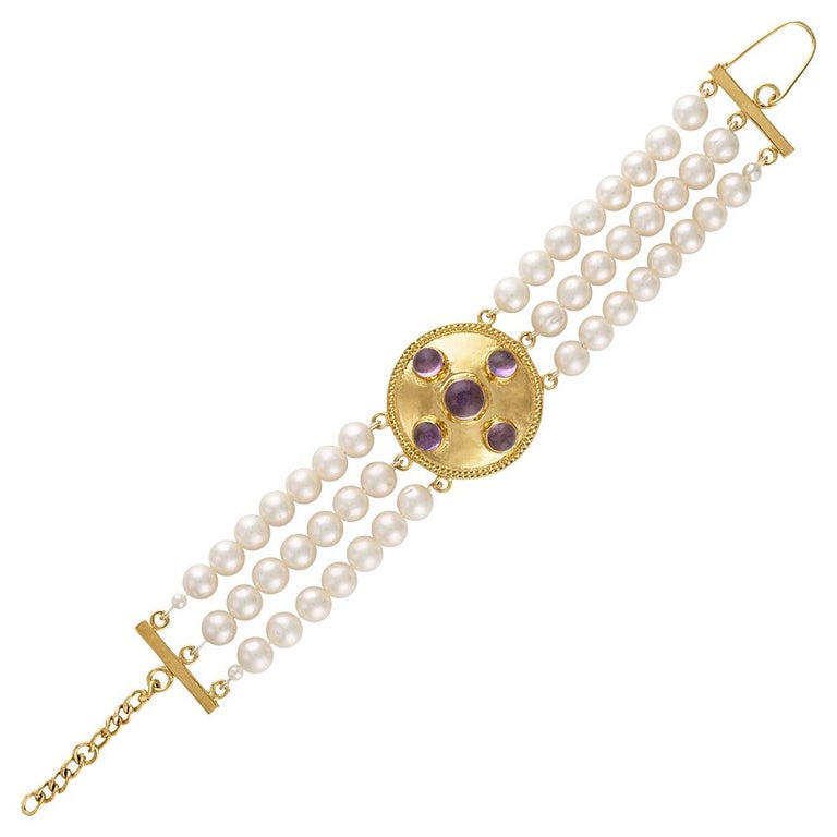 Pearl Statement Bracelet For Sale at 1stDibs
