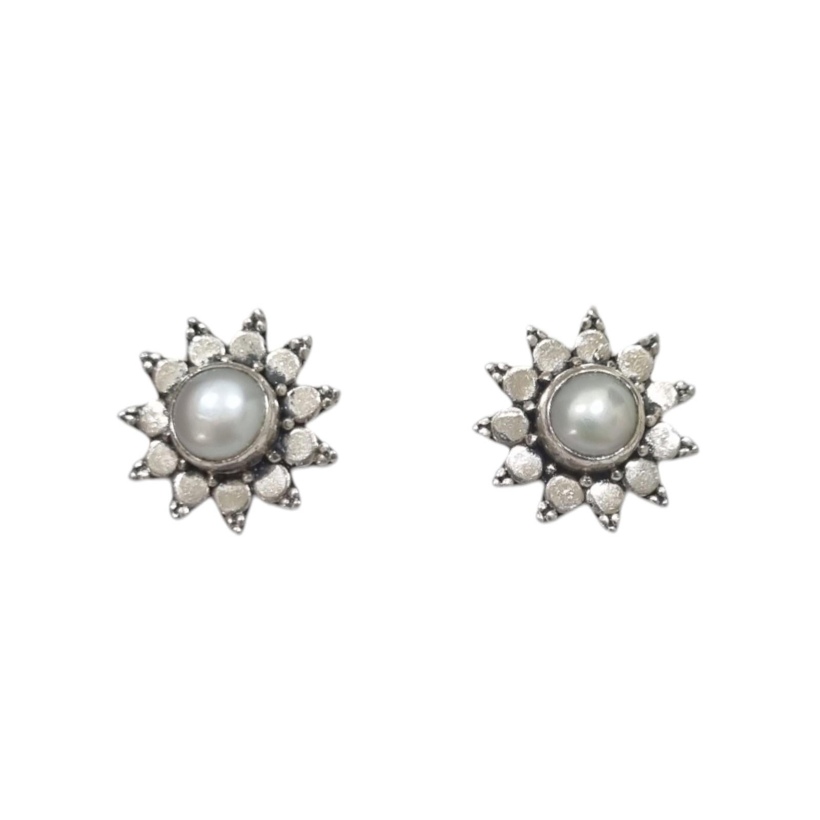 Pearl Stud Earrings In New Condition For Sale In Vadgam, GJ
