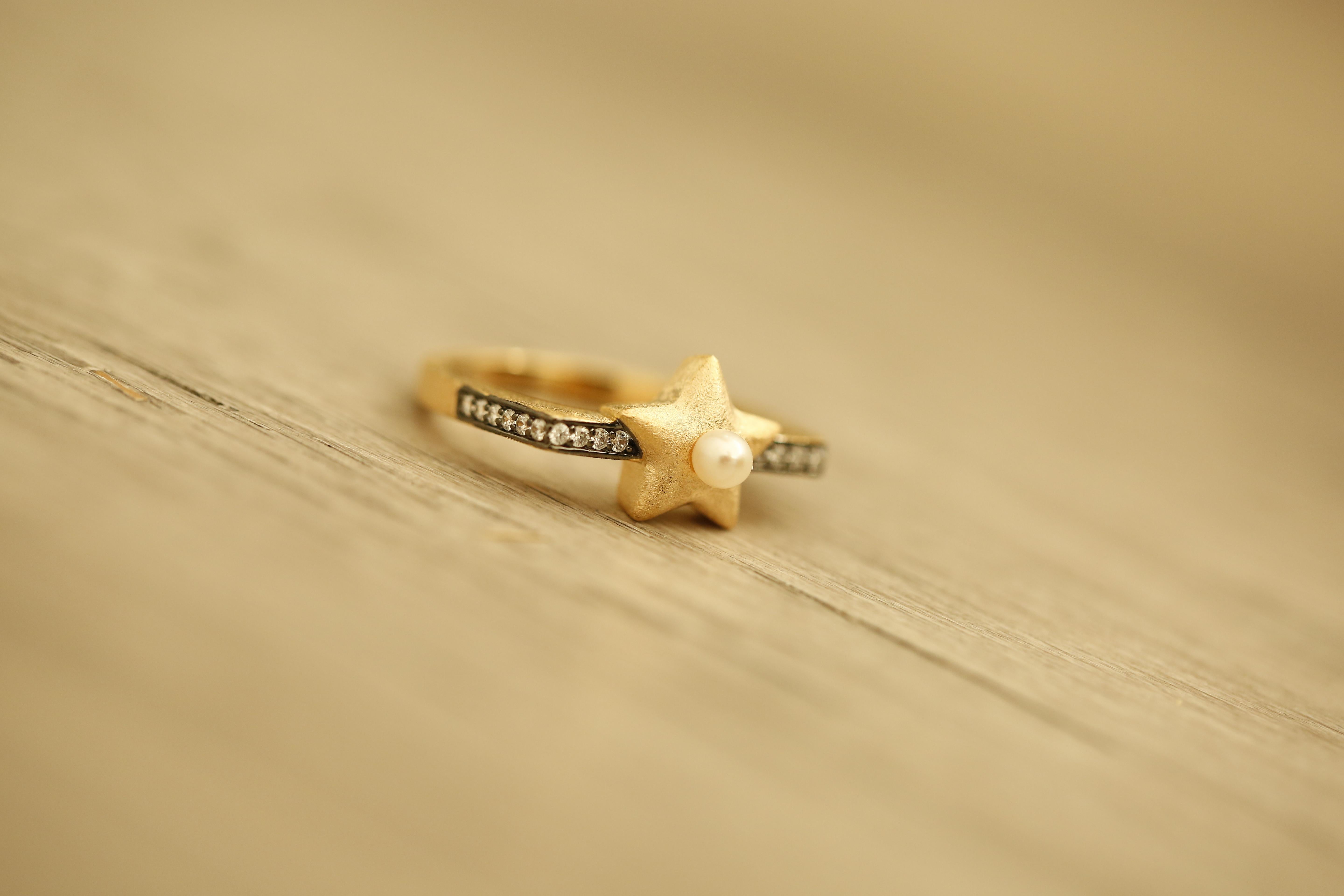 Contemporary Pearl Studded Star Ring Vermeil Gold