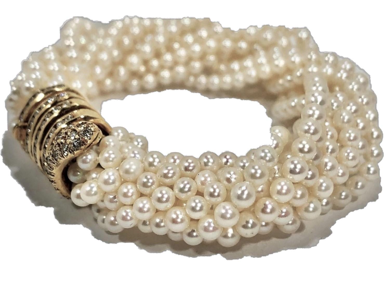 bm strand of pearls