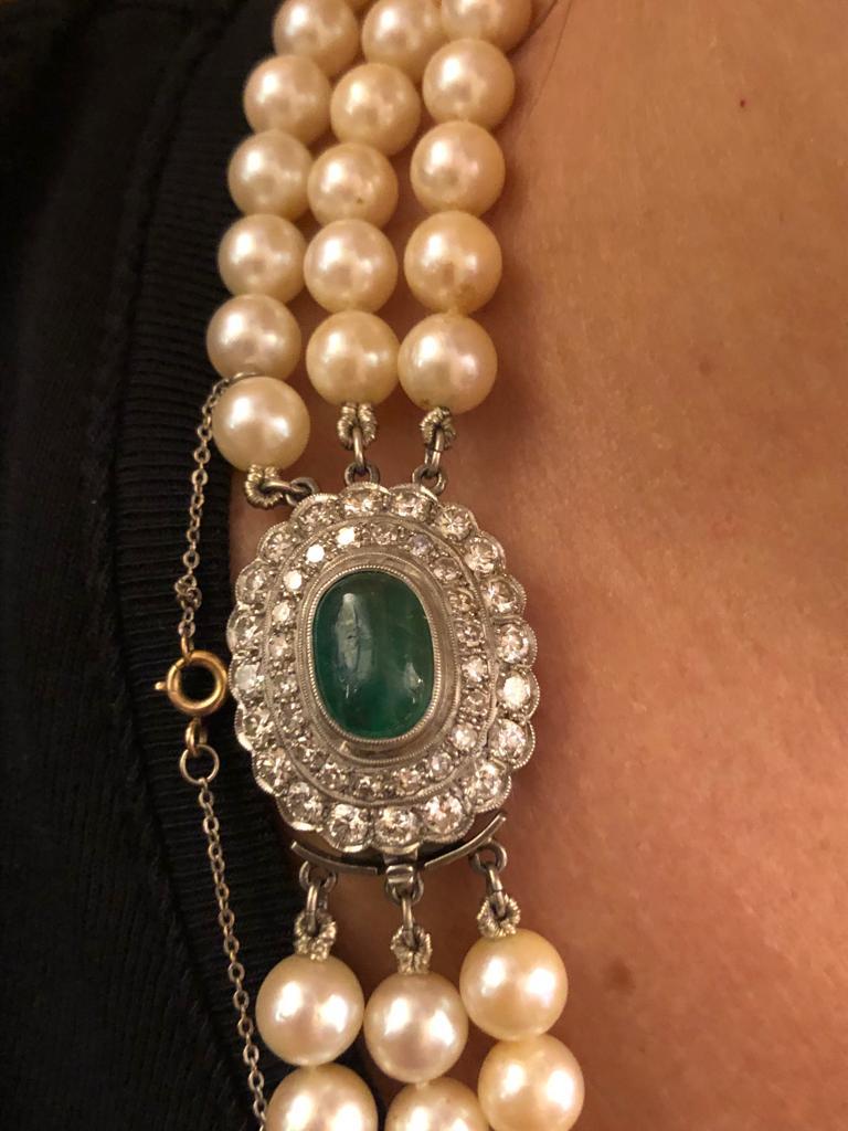 Women's Pearl White Gold Emerald and Diamond Necklace For Sale