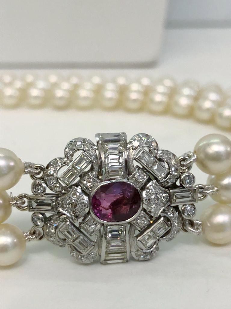 Pearl White Gold Ruby and Diamond Necklace In Good Condition For Sale In Palm Springs, CA