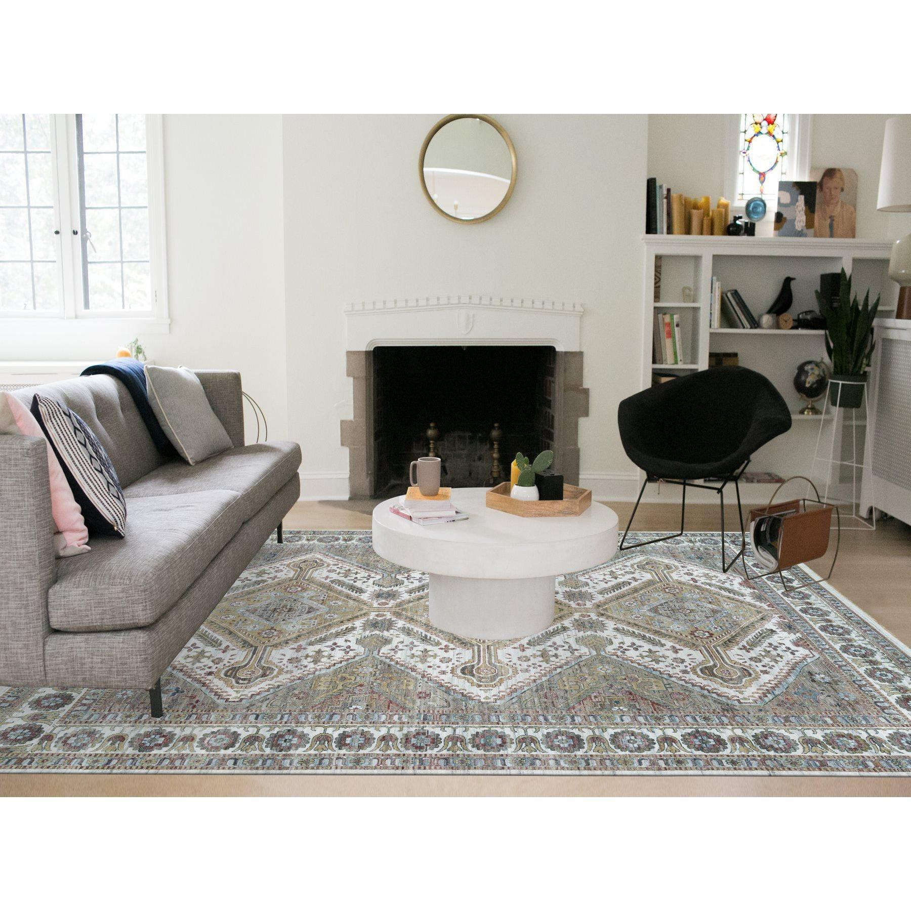 Ce fabuleux tapis noué à la main a été créé et conçu pour une résistance et une durabilité accrues. Ce tapis a été fabriqué à la main pendant des semaines selon la méthode traditionnelle qui est utilisée pour faire des
Taille exacte du tapis en