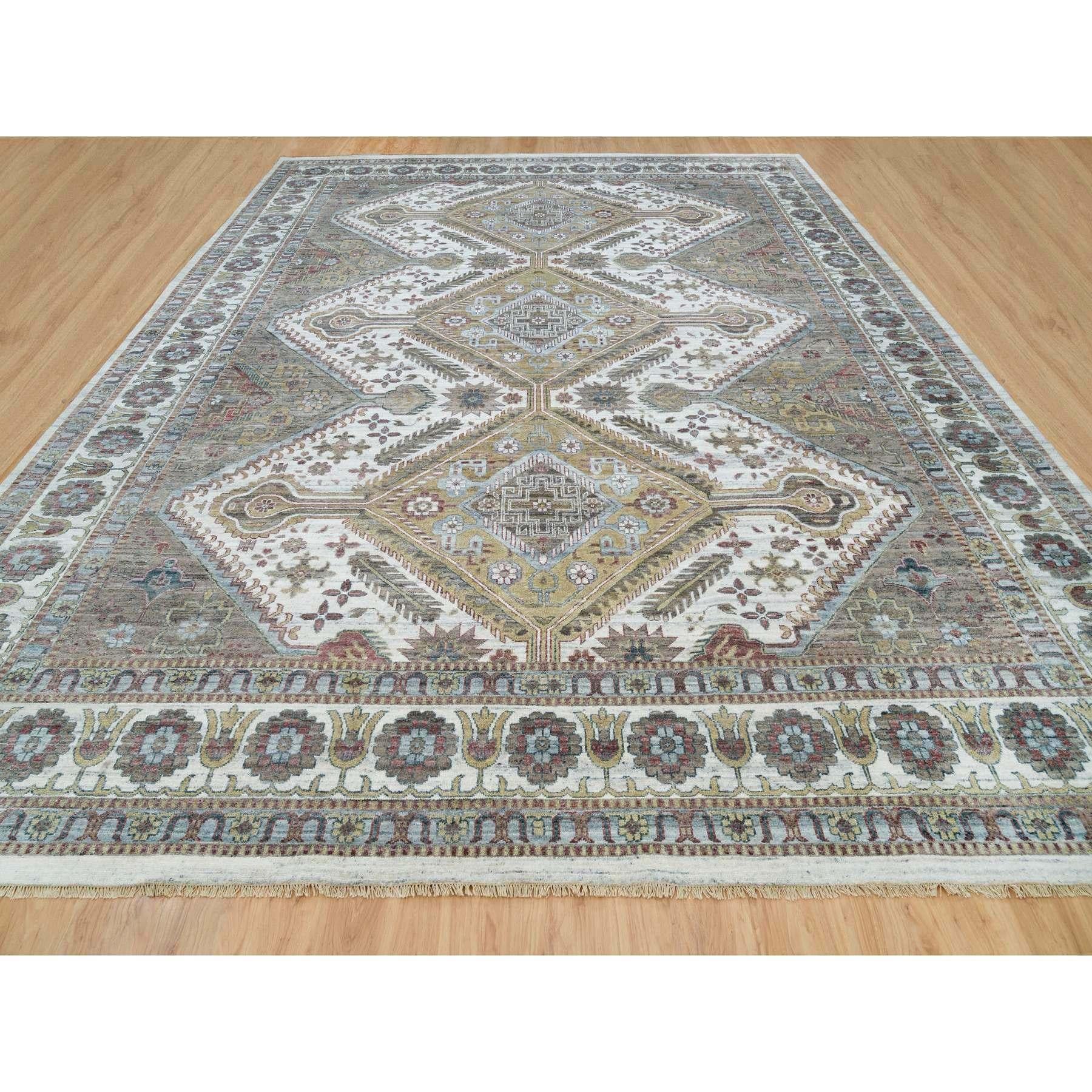 Médiéval Tapis à bordure de roses uniques en laine nouée à la main blanc perlé 13'8