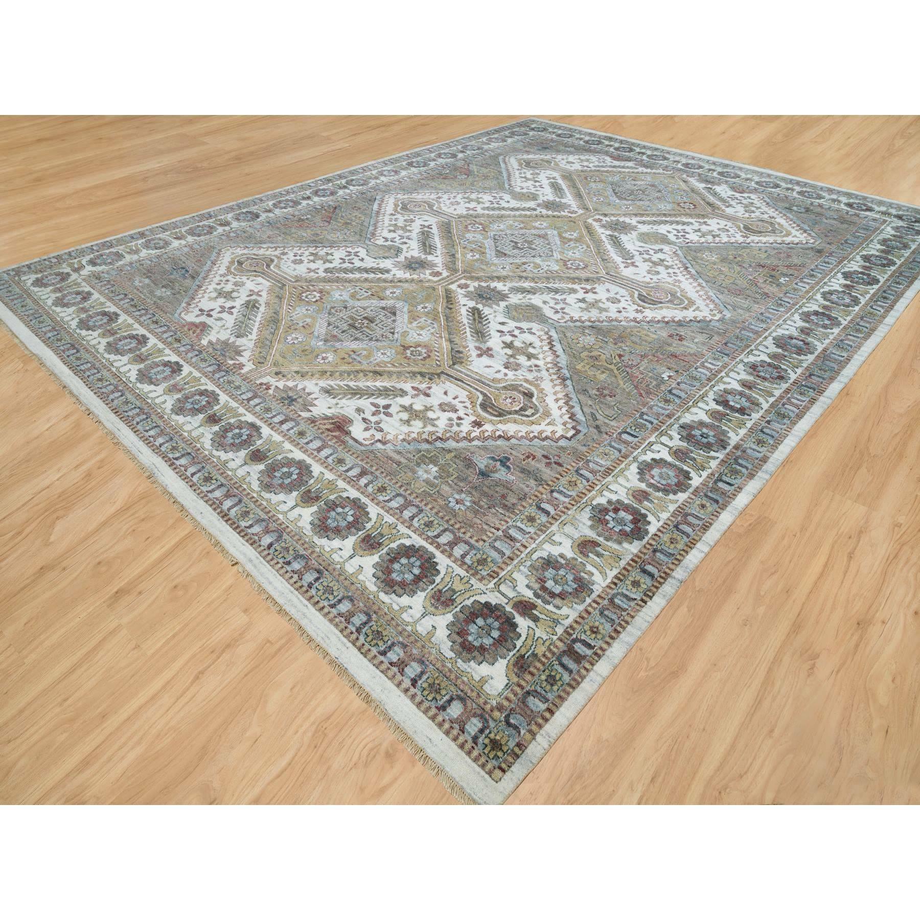 Indien Tapis à bordure de roses uniques en laine nouée à la main blanc perlé 13'8