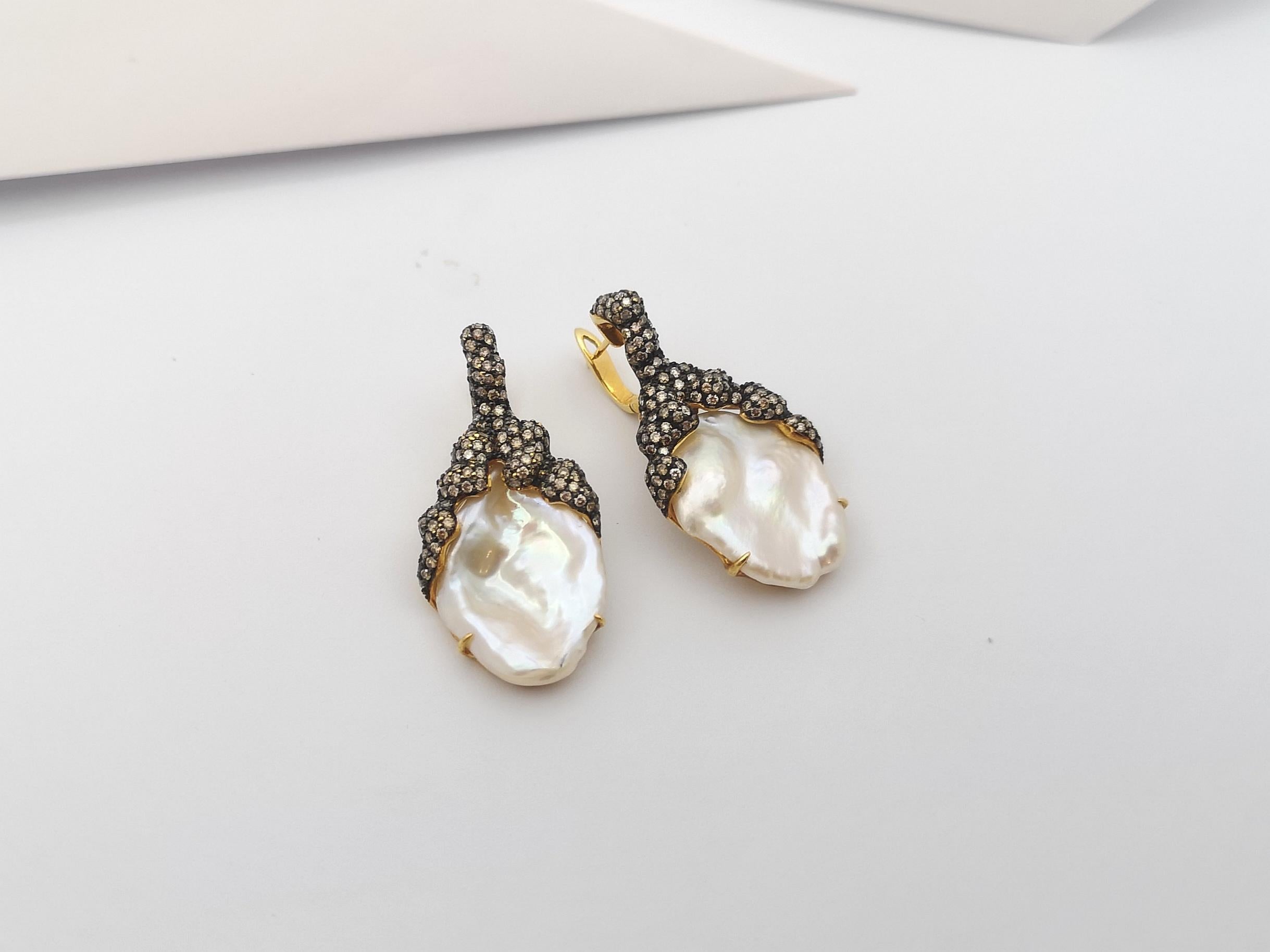 Pearl with Brown Diamond Earrings Set in 18 Karat Gold Settings For Sale 3