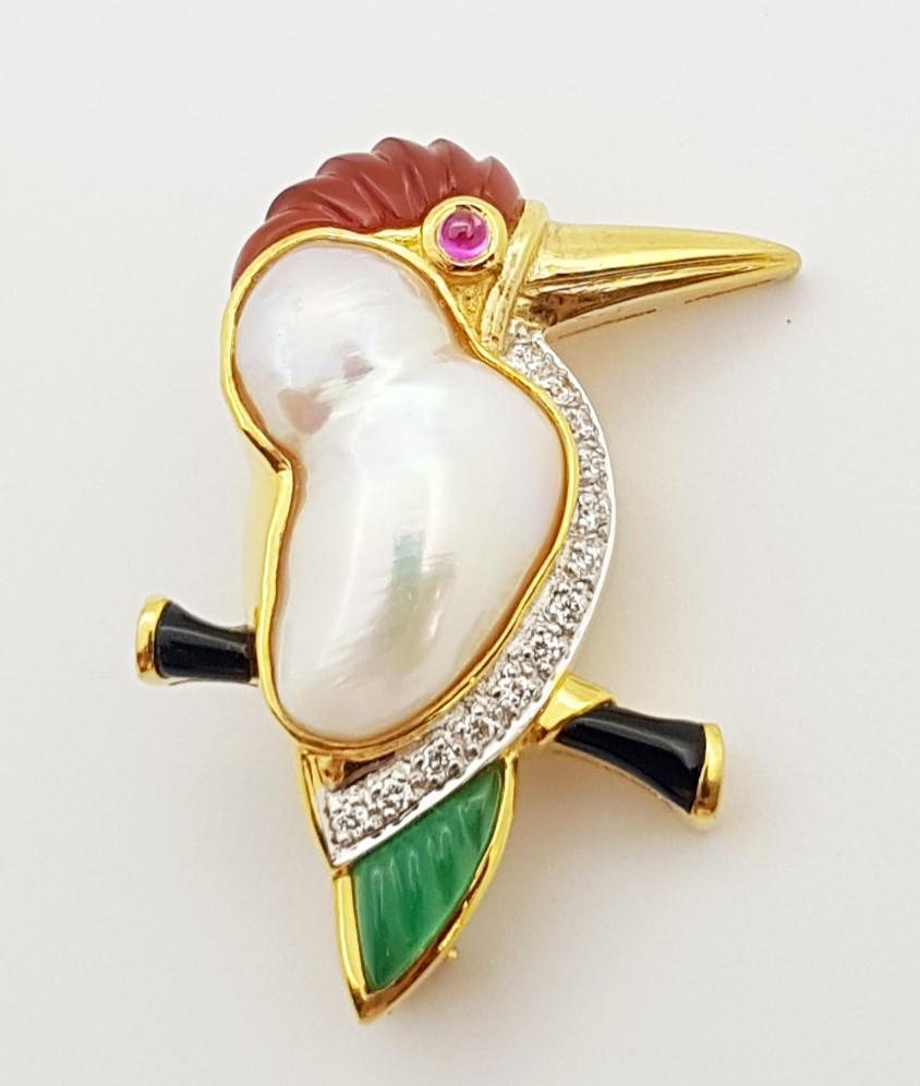 Contemporary Pearl with Diamond Brooch/Pendant Set in 18 Karat Gold Settings For Sale