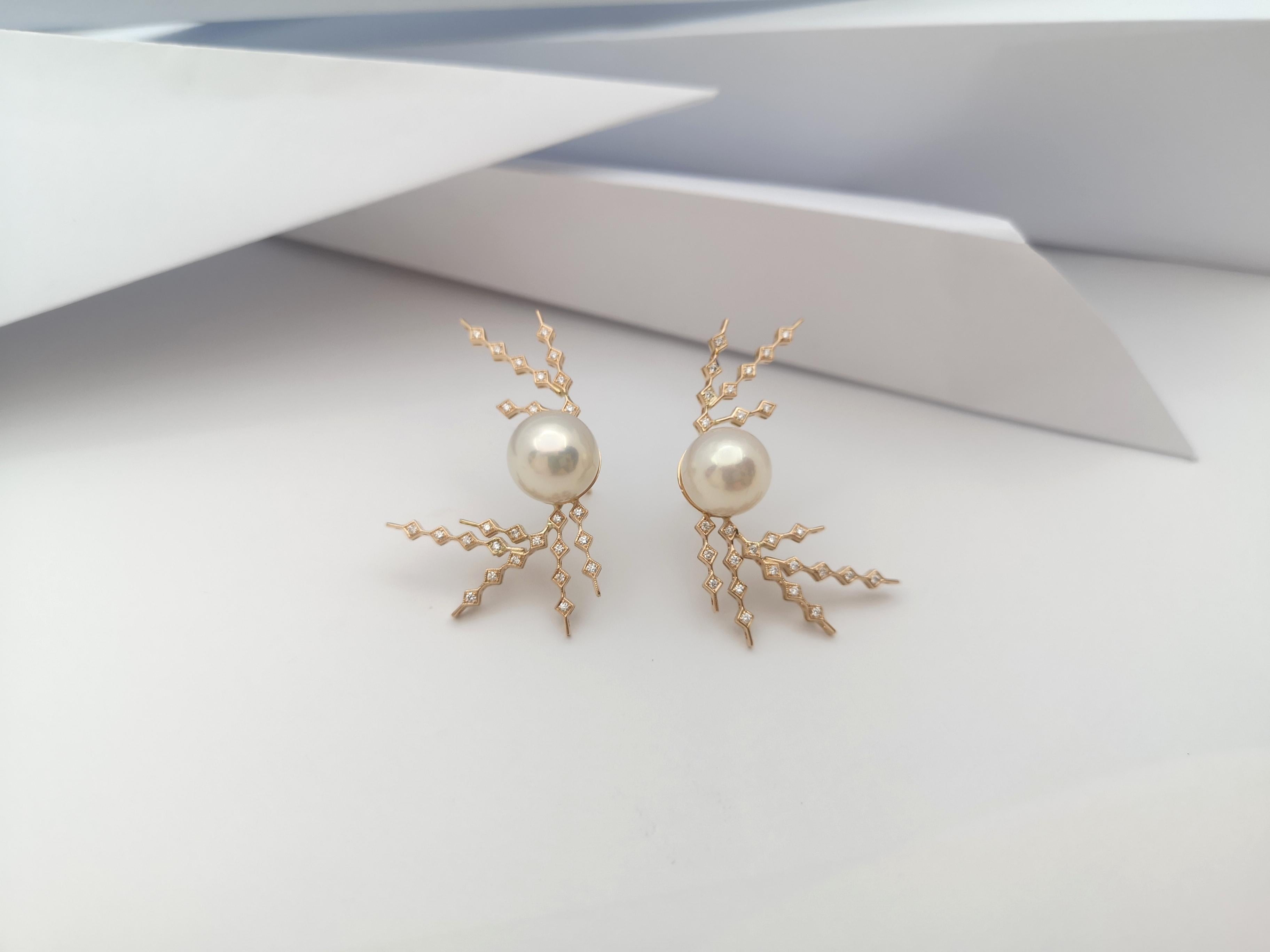 Boucles d'oreilles en or rose 18 carats avec perles et diamants en vente 4