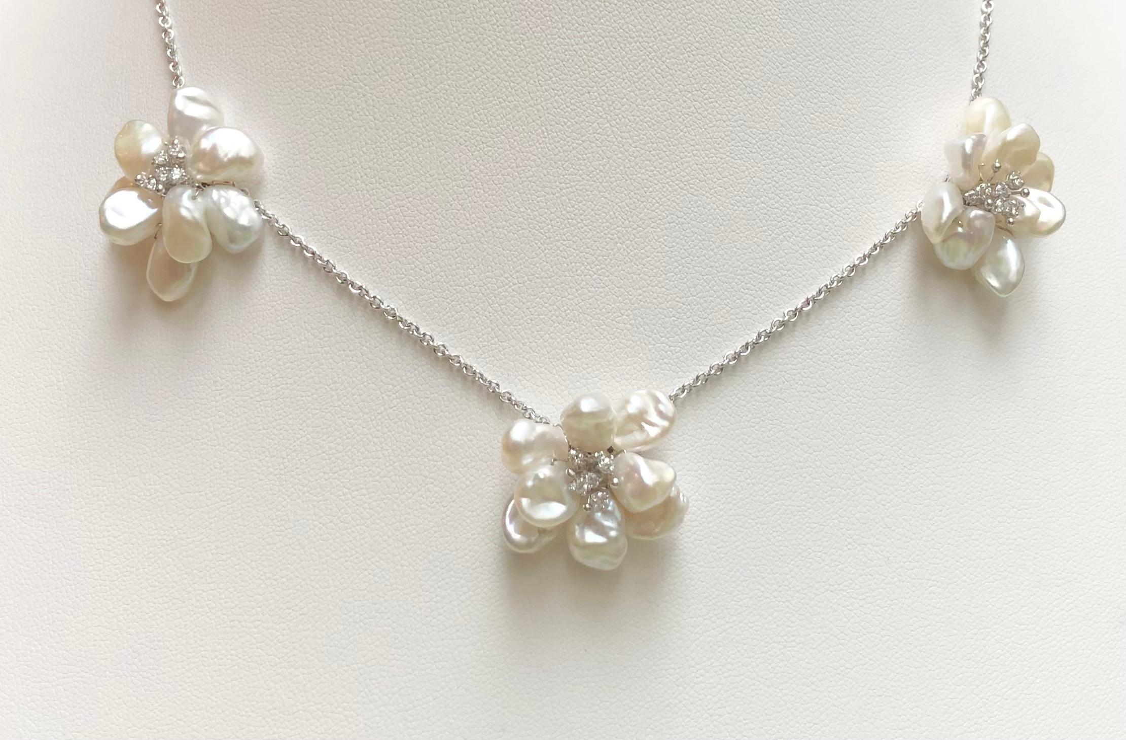 Contemporary Pearl with Diamond Flower Necklace Set in 18 Karat White Gold Settings For Sale