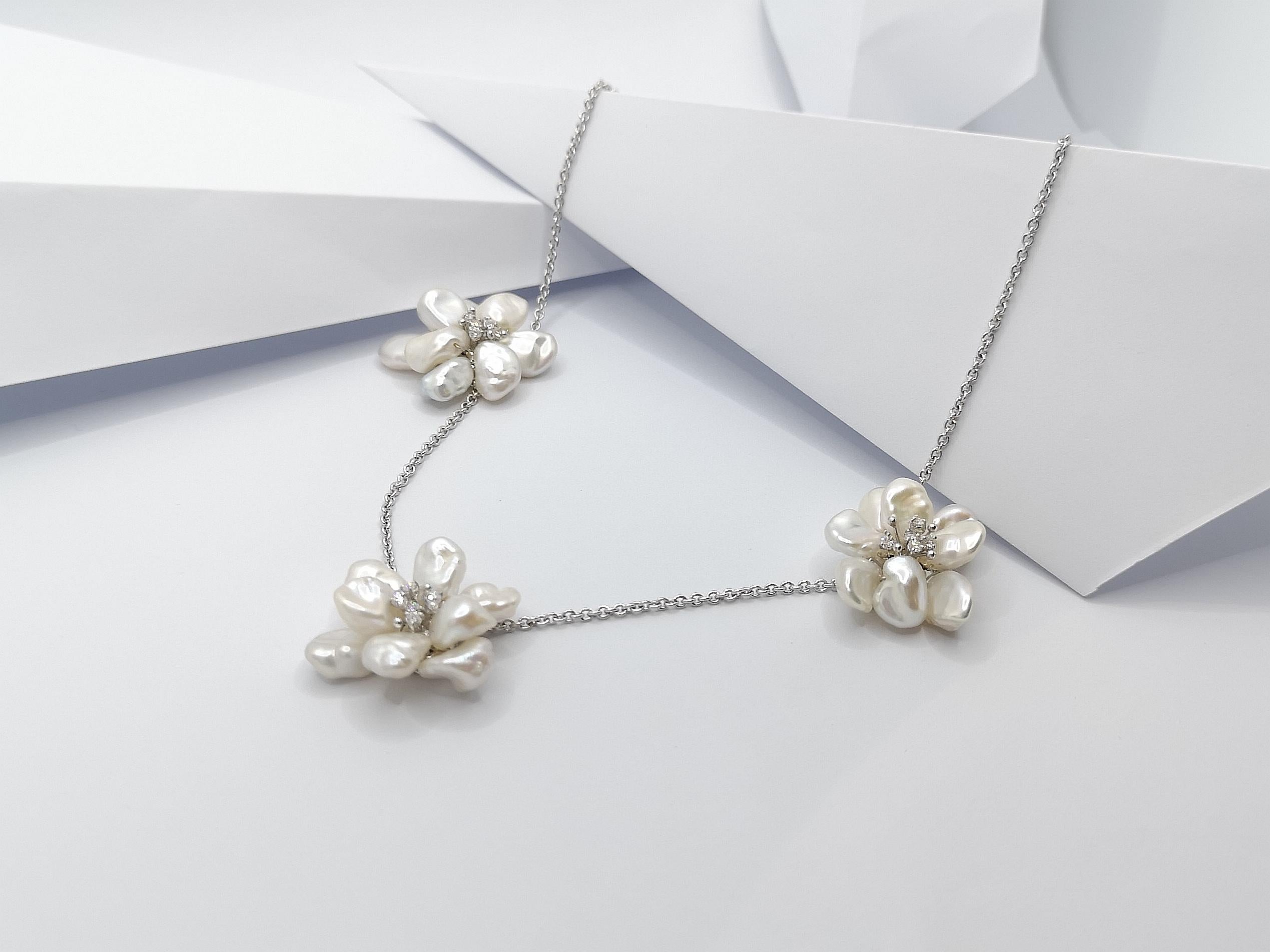 Pearl with Diamond Flower Necklace Set in 18 Karat White Gold Settings For Sale 2