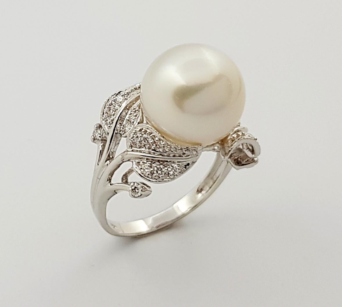  Pearl with Diamond  Ring set in 18 Karat White Gold Settings For Sale 1