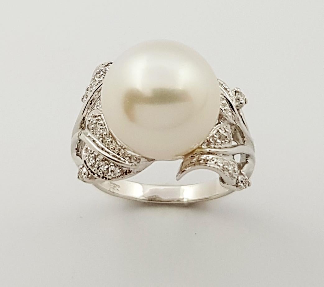  Pearl with Diamond  Ring set in 18 Karat White Gold Settings For Sale 2