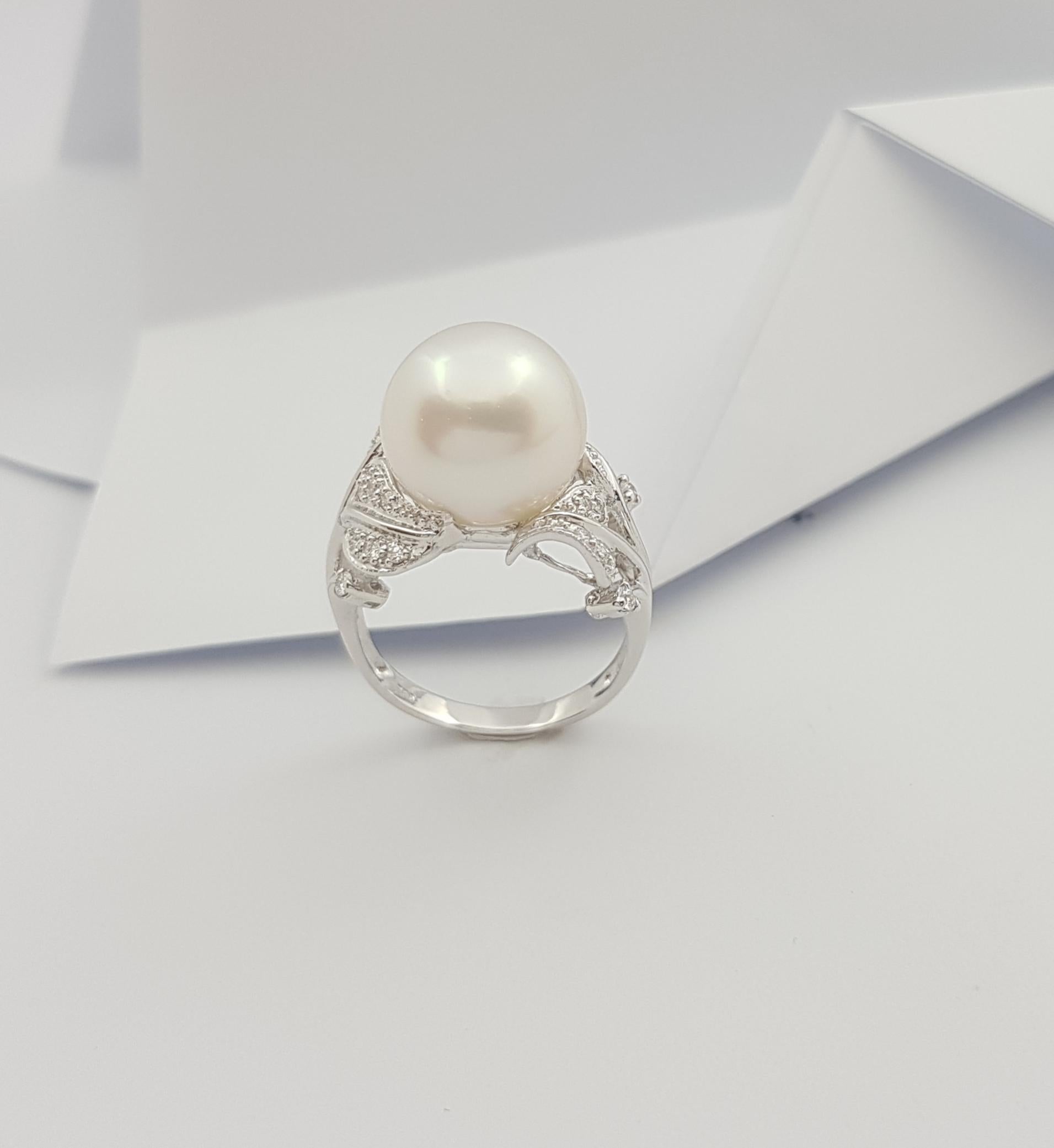  Pearl with Diamond  Ring set in 18 Karat White Gold Settings For Sale 5
