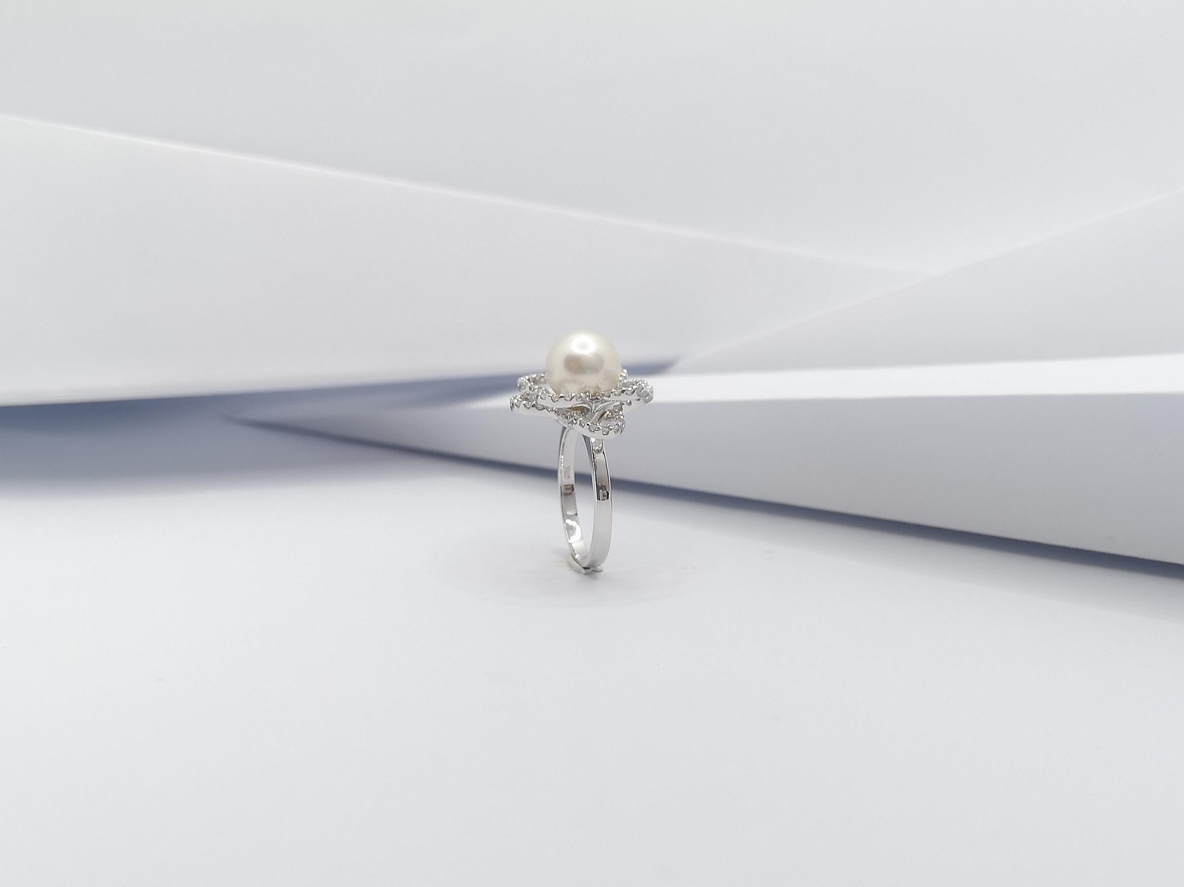 Pearl with Diamond Ring Set in 18 Karat White Gold Settings For Sale 7