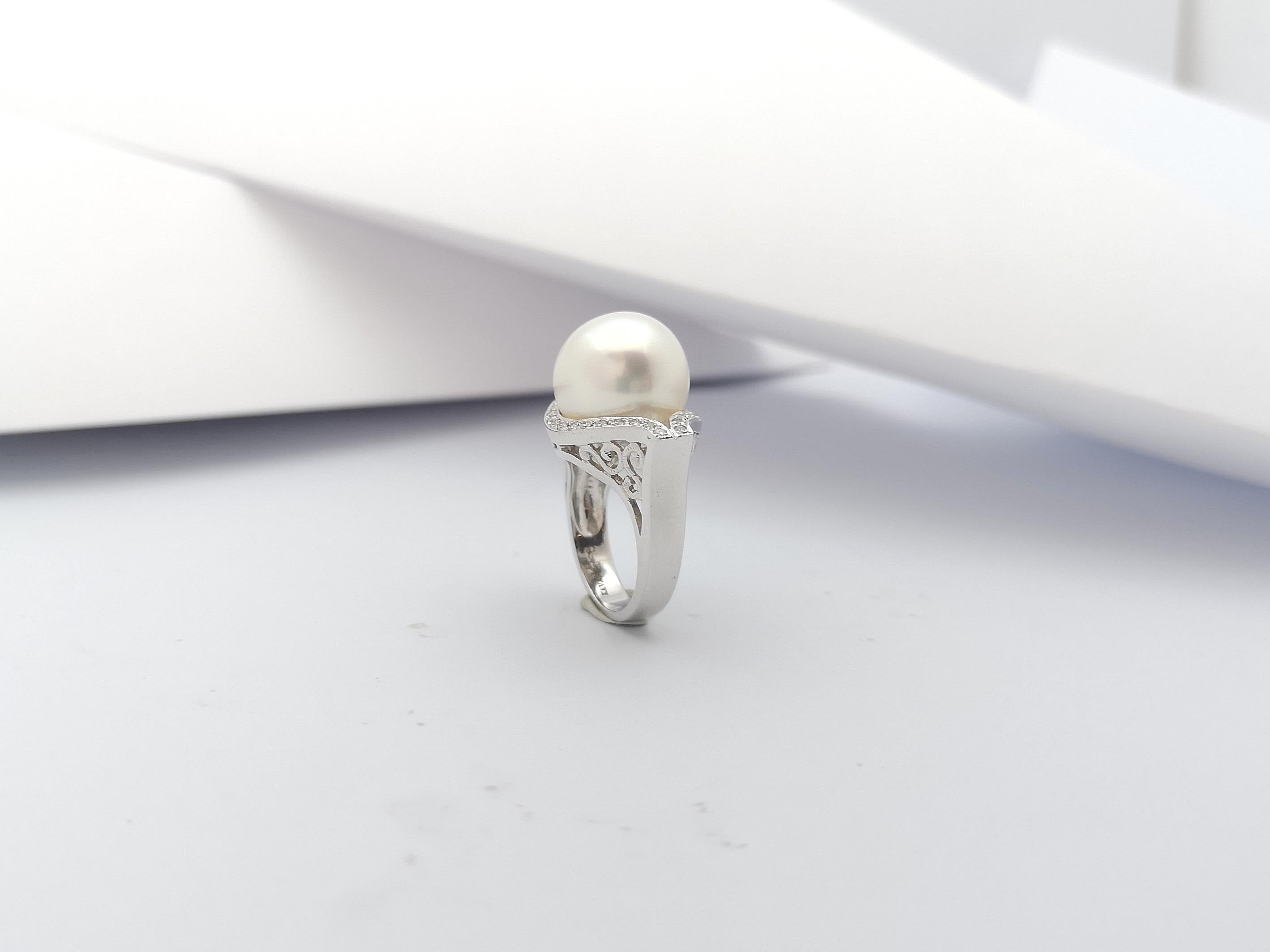 Perle mit Diamantring in 18 Karat Weißgold gefasst im Angebot 12