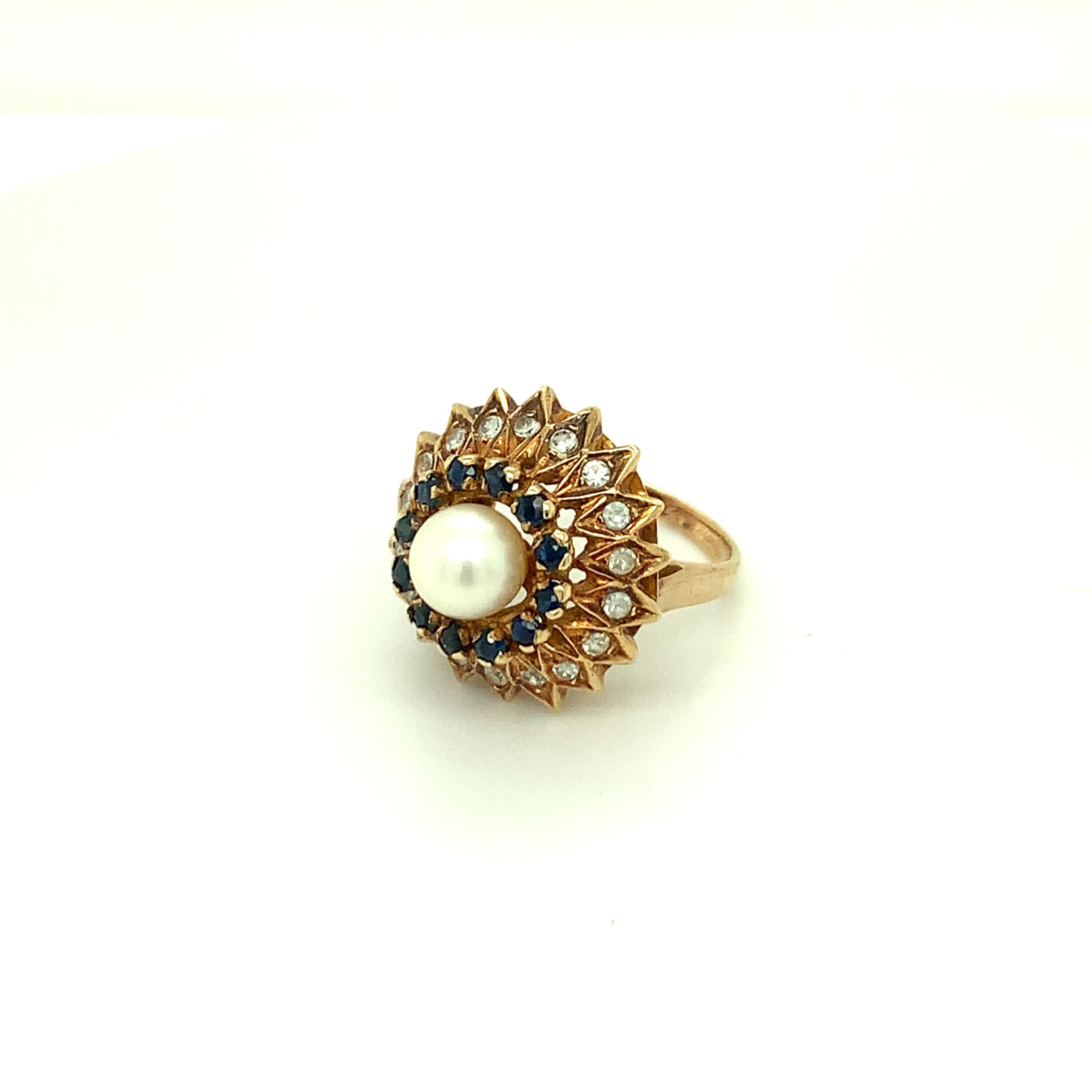 Pearl with Sapphire & Diamond Ring Set in 14K Yellow Gold In Good Condition For Sale In Trumbull, CT