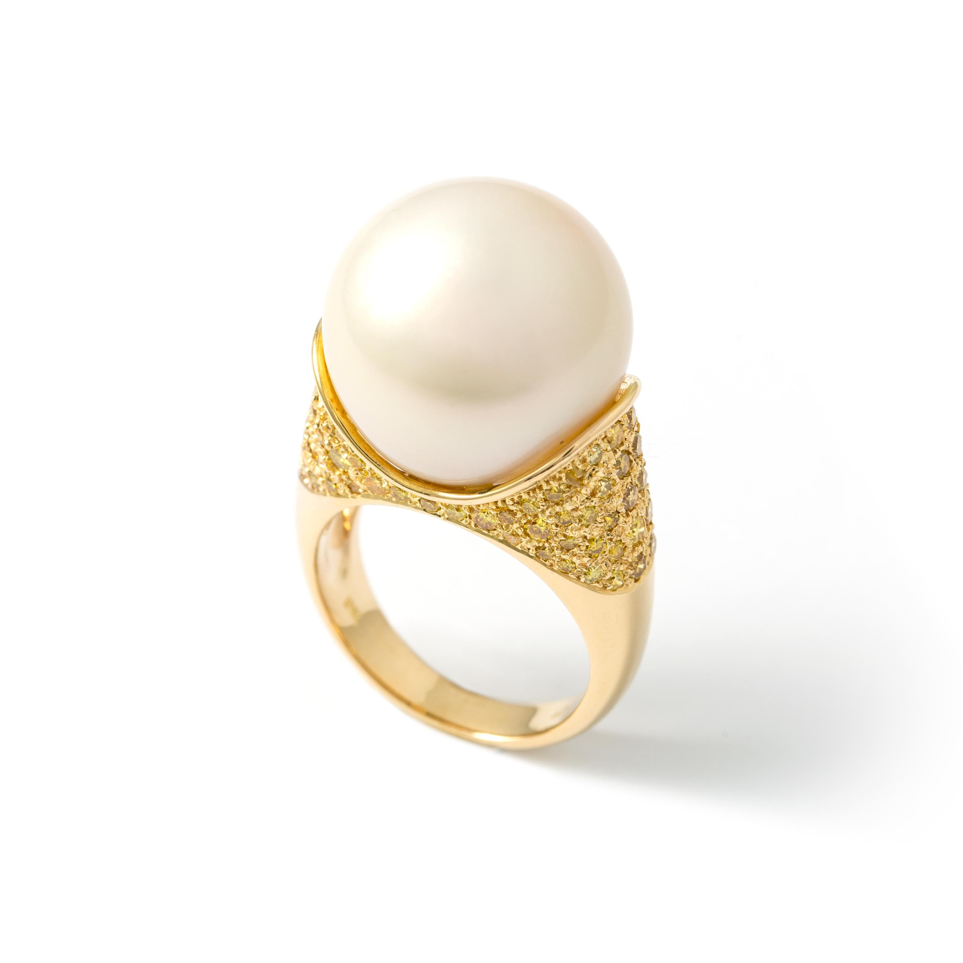 Pearl Yellow Gold Ring For Sale 1