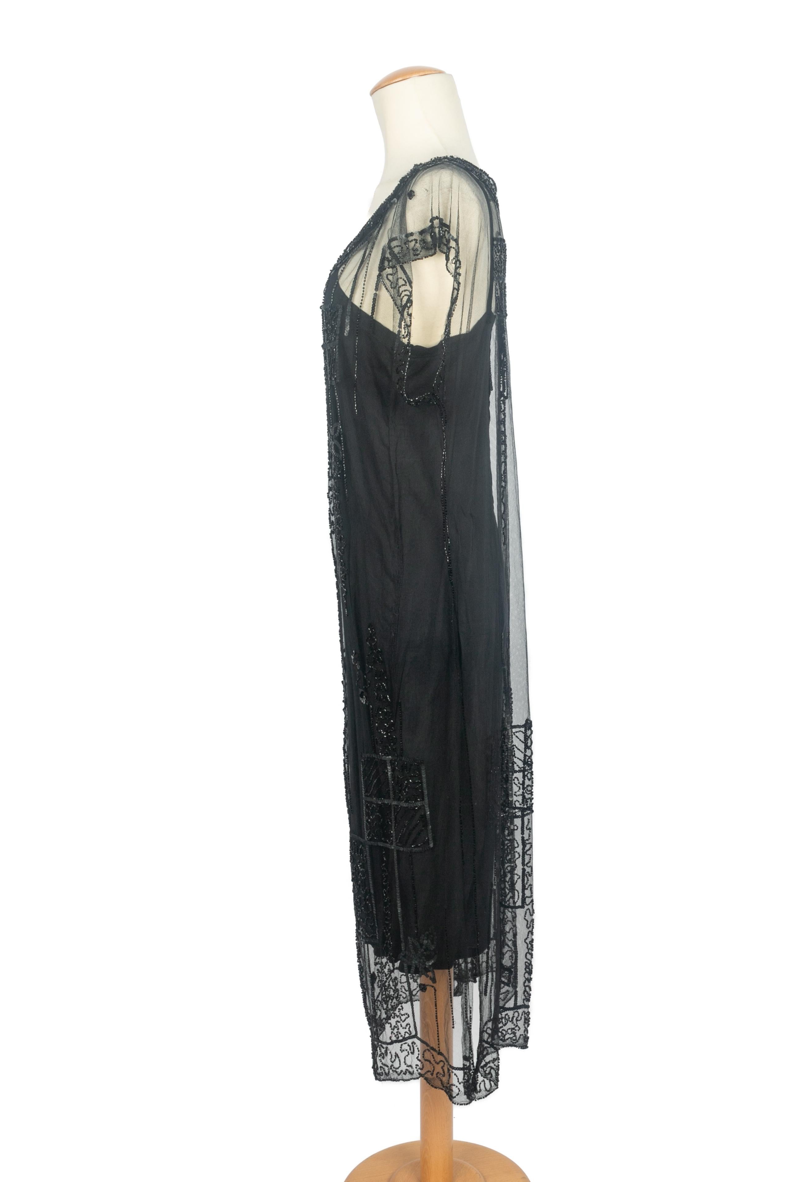 Perlenkleid 1920er Jahre im Angebot 3