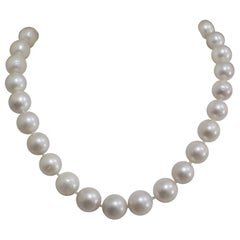 Pearls 18 Karat White Gold Strand Rope Necklace