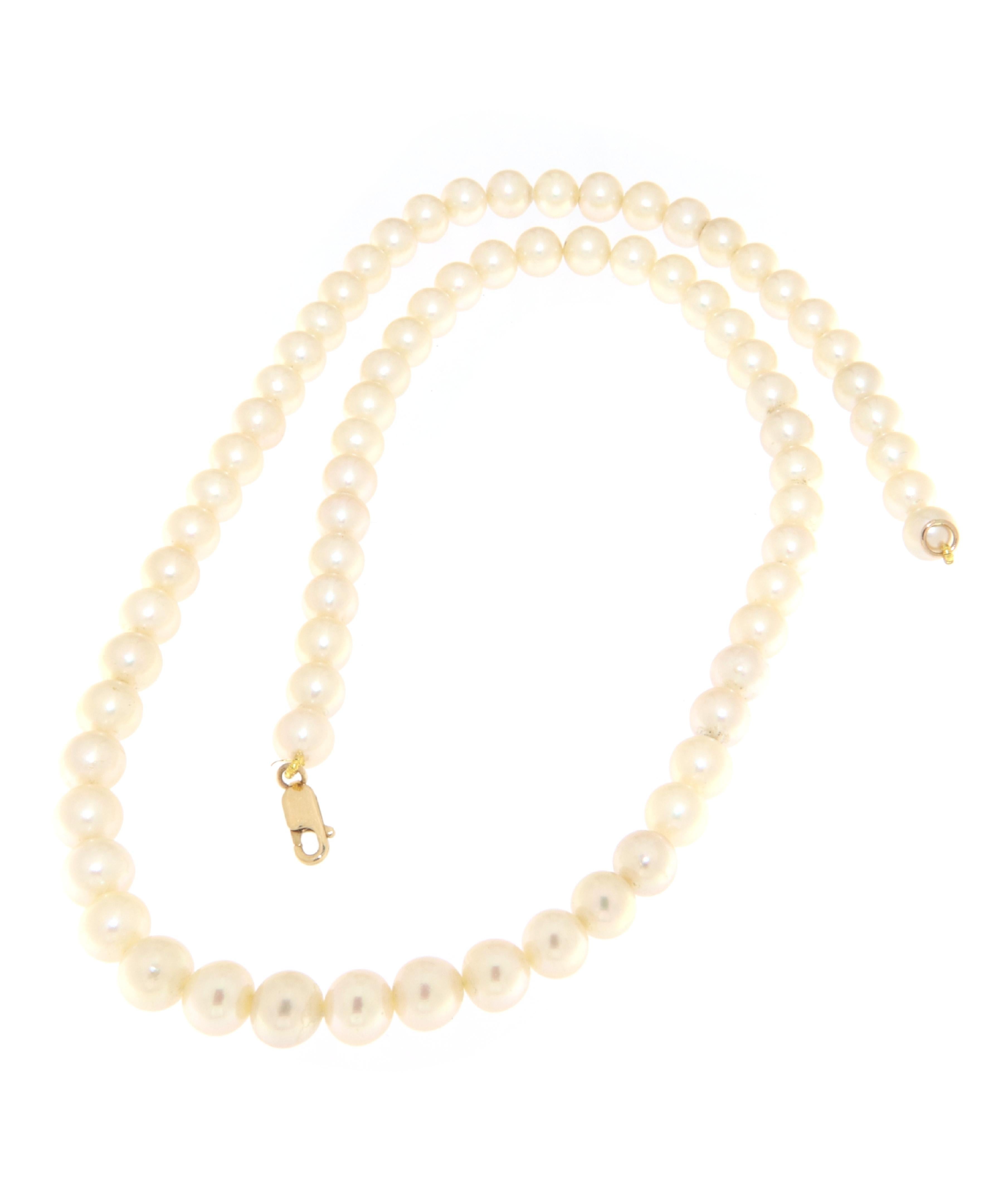 Taille ronde Collier de perles en or jaune 18 carats en vente