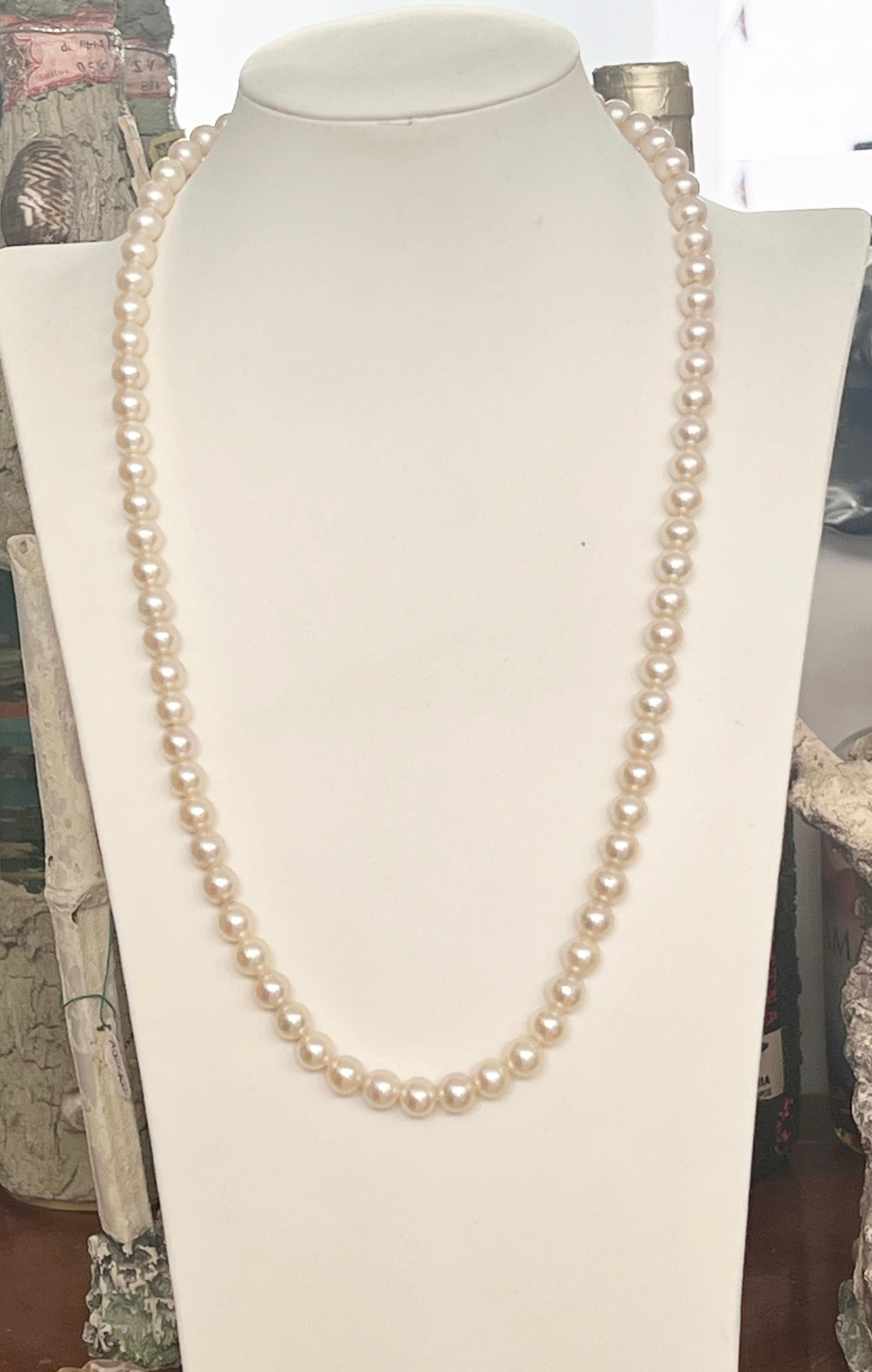 Collier de perles en or jaune 18 carats Pour femmes en vente