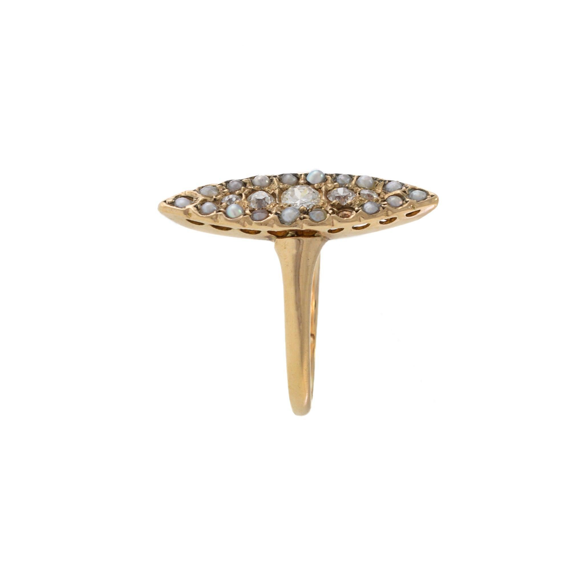 Bague Marquise en or 9KT, perles et diamants, ancienne, victorienne Bon état - En vente à New York, NY