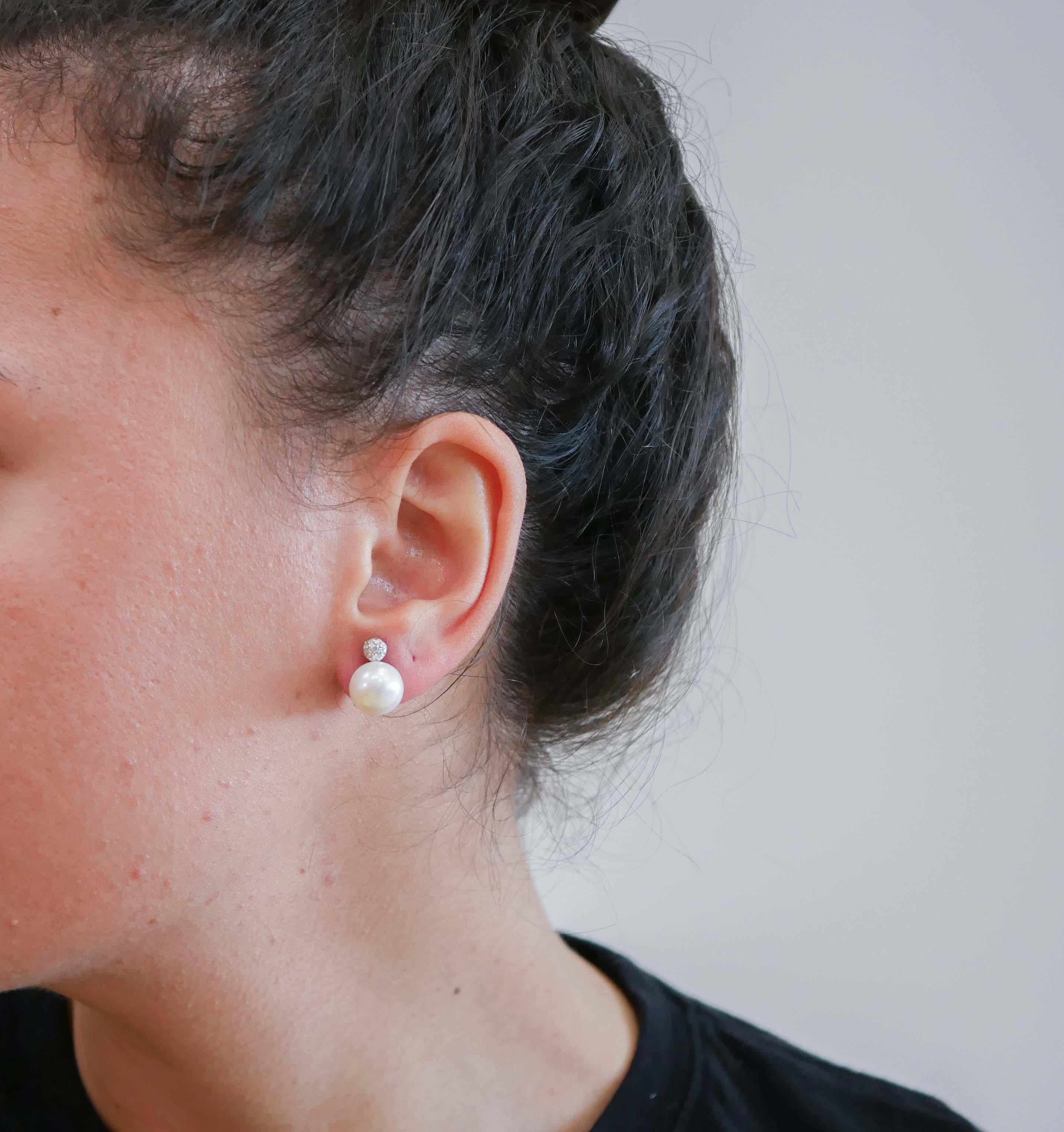 Pearls, Diamonds, 14 Karat White Gold Earrings. Corte mixto en venta