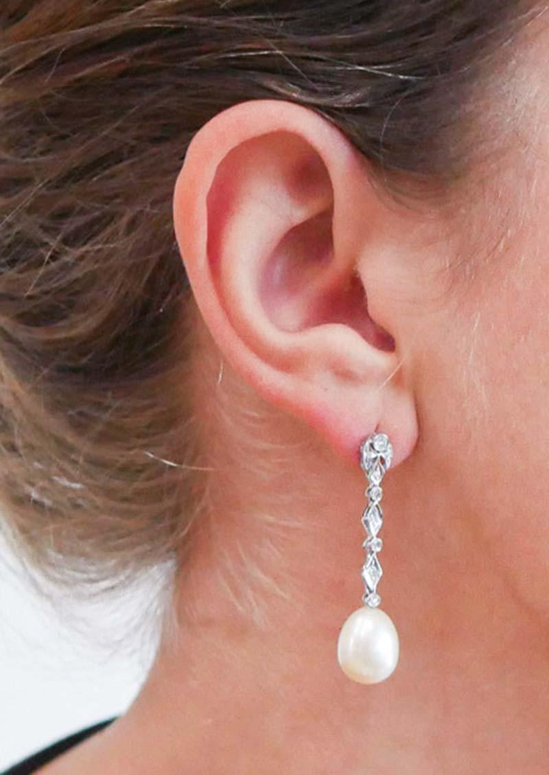 Perle, diamanti, orecchini in oro bianco 14 carati. In condizioni Nuovo in vendita a Marcianise, Marcianise (CE)