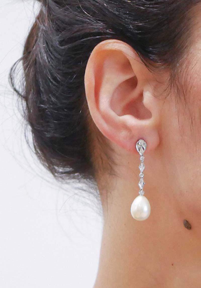 Pearls, Diamonds, 14 Karat White Gold Earrings. en Nuevo estado para la venta en Marcianise, Marcianise (CE)