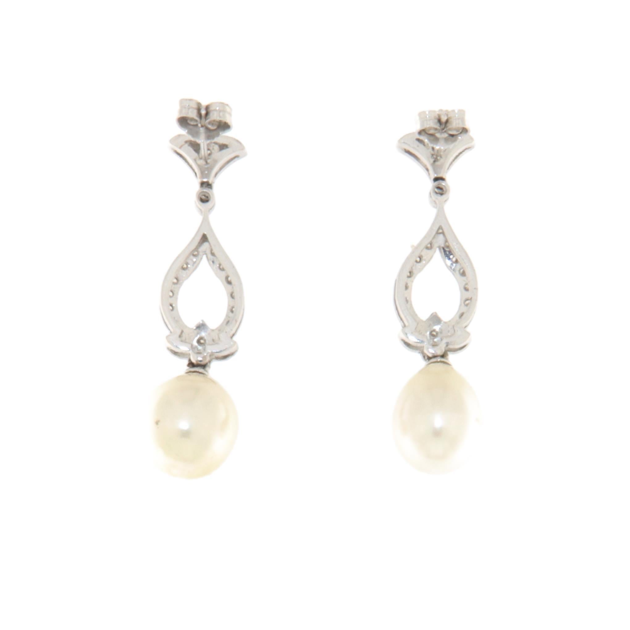 Artisan Pearls Diamonds 18 Karat White Gold Drop Earrings For Sale