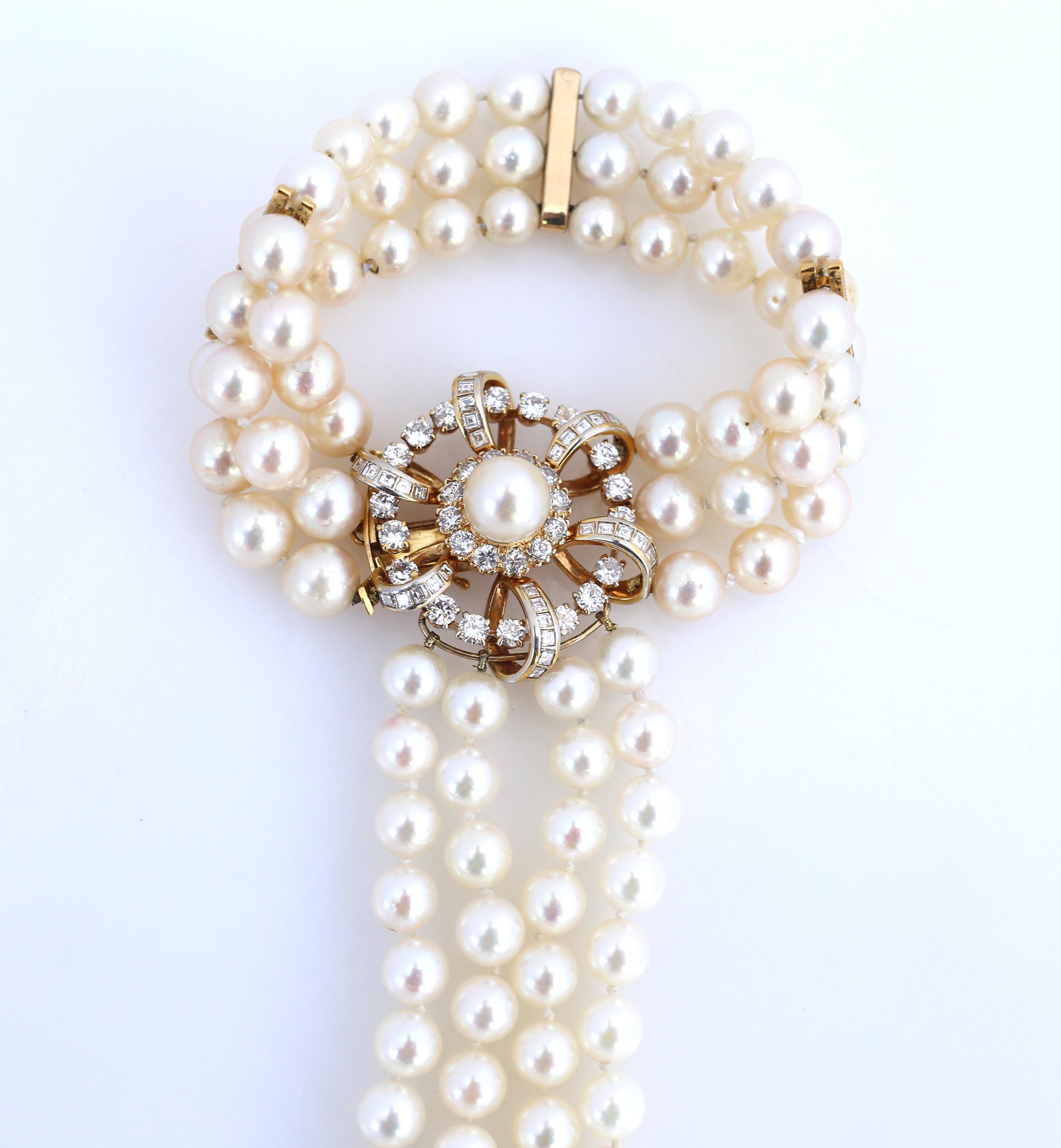 Pearls Diamonds 18 Karat Yellow Gold Bracelet with Extra Hand Loop 3