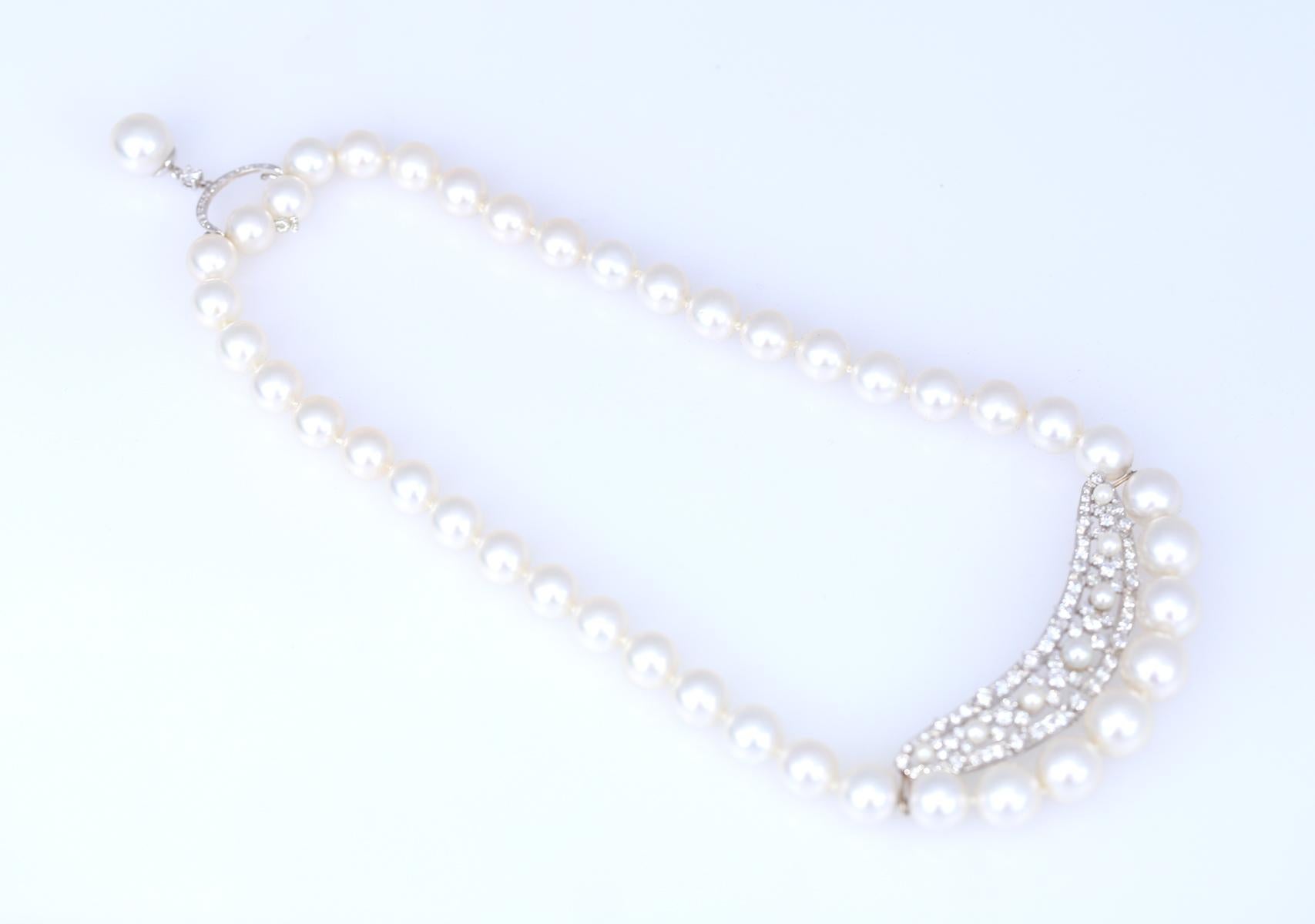 Round Cut Pearls Diamonds 2.5 Carat Necklace AAA Quality, 2020 For Sale