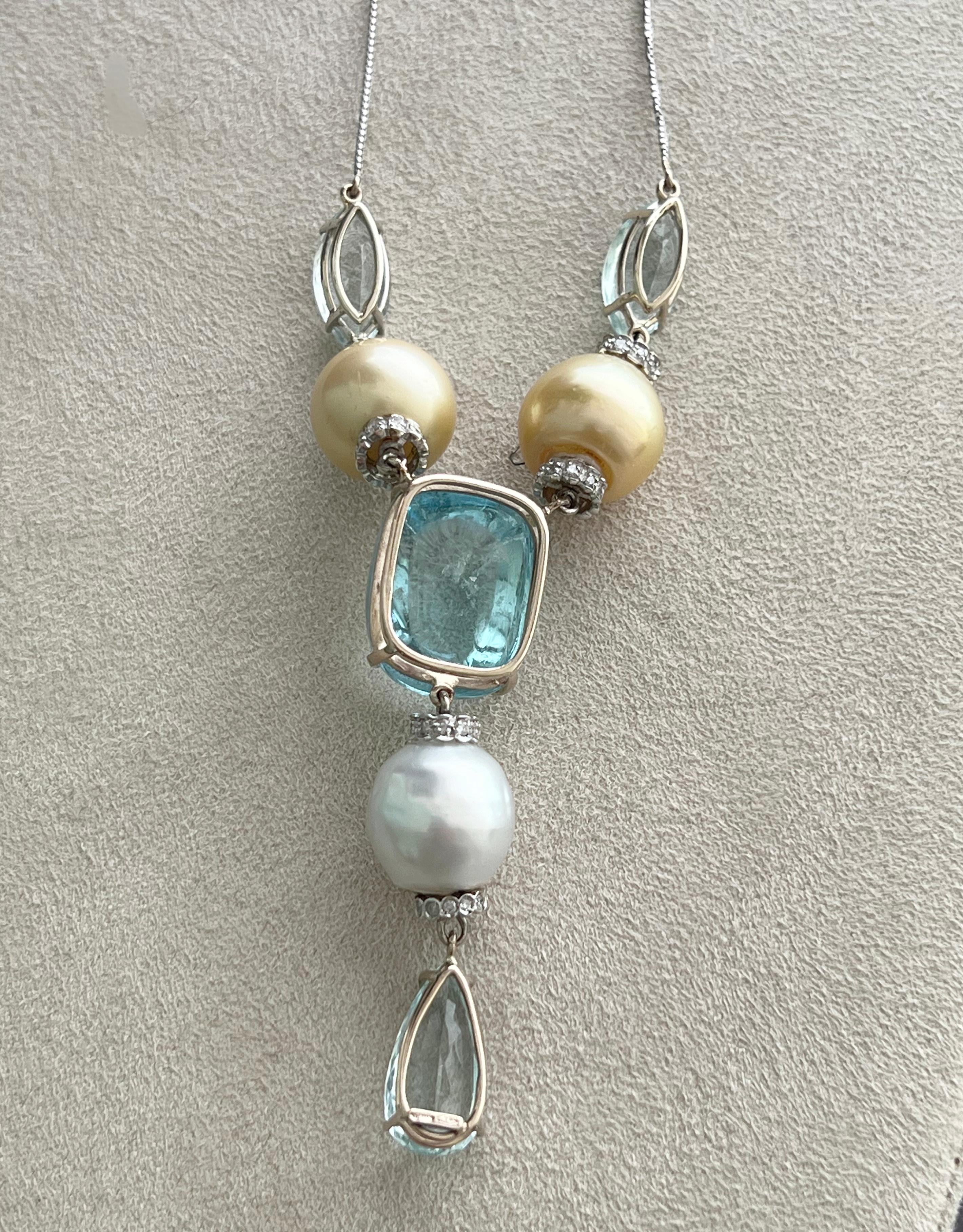 Pearls Diamonds Aquamarine 18 Karat White Gold Pendant Necklace In New Condition For Sale In Marcianise, IT