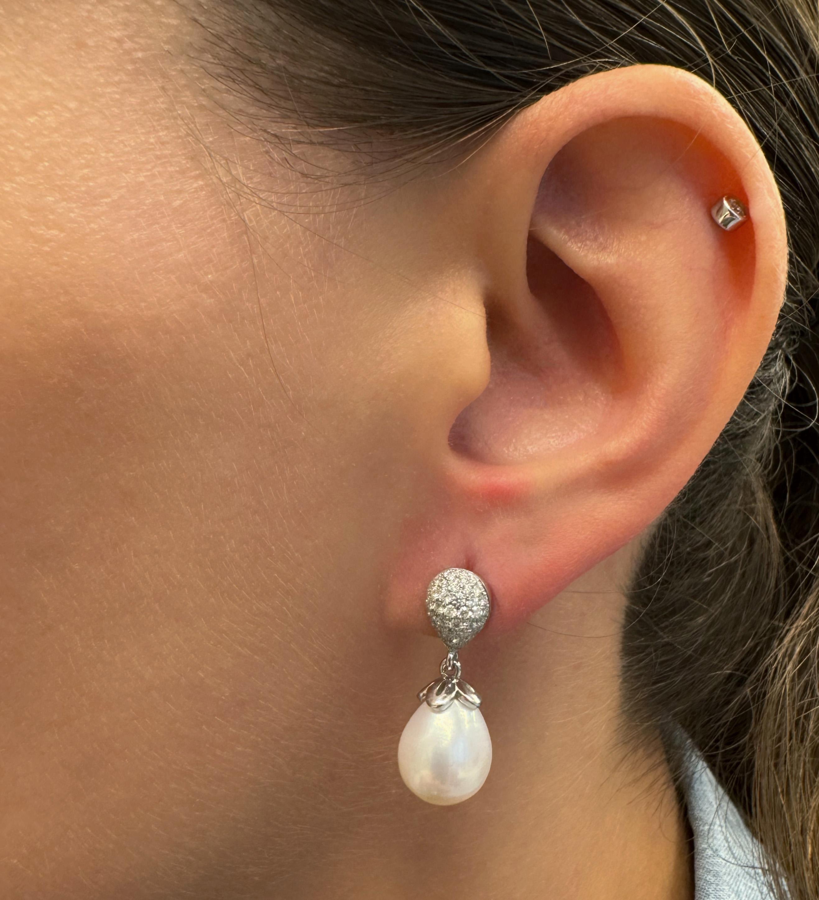 Tropfenohrring mit Perlen und Diamanten im Zustand „Neu“ im Angebot in New York, NY