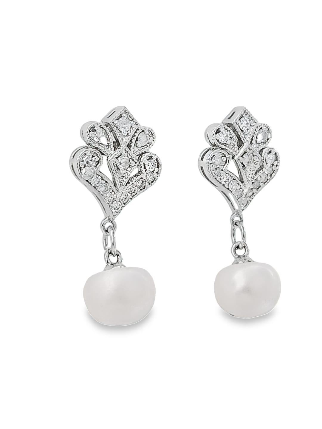 Pearls Earrings with Diamonds  For Sale 1