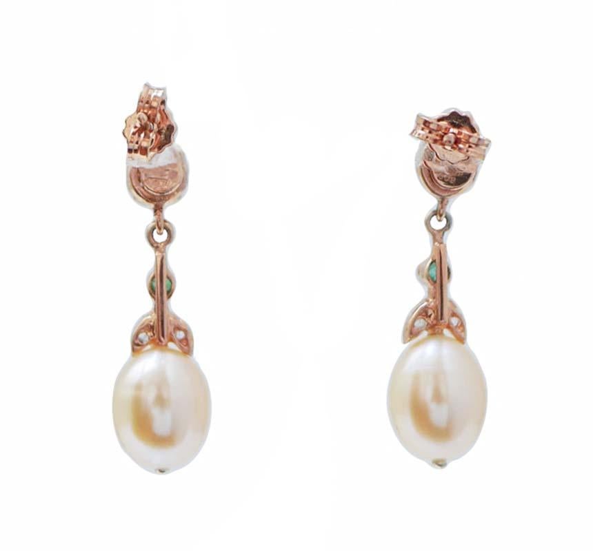 Rétro Boucles d'oreilles en argent, perles, émeraudes et diamants. en vente