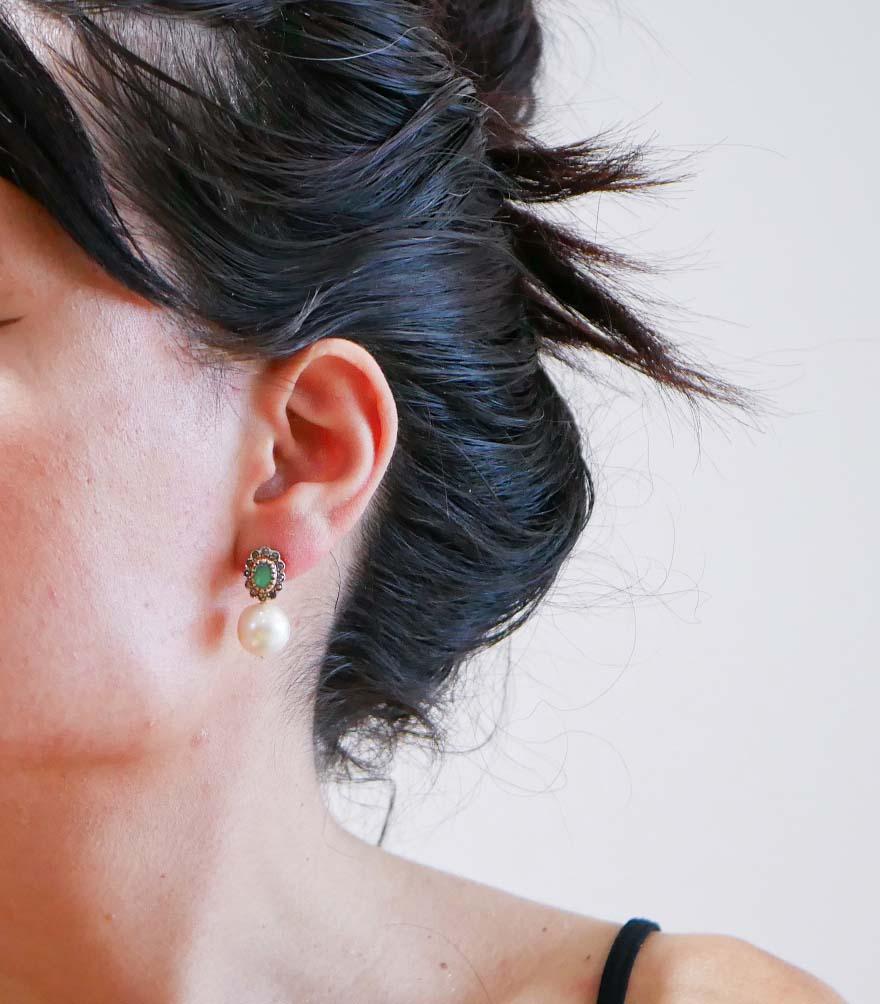 Taglio misto Perle, smeraldi, diamanti, orecchini in oro rosa e argento. in vendita