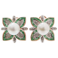 Boucles d'oreilles en or rose, perles, émeraudes et diamants