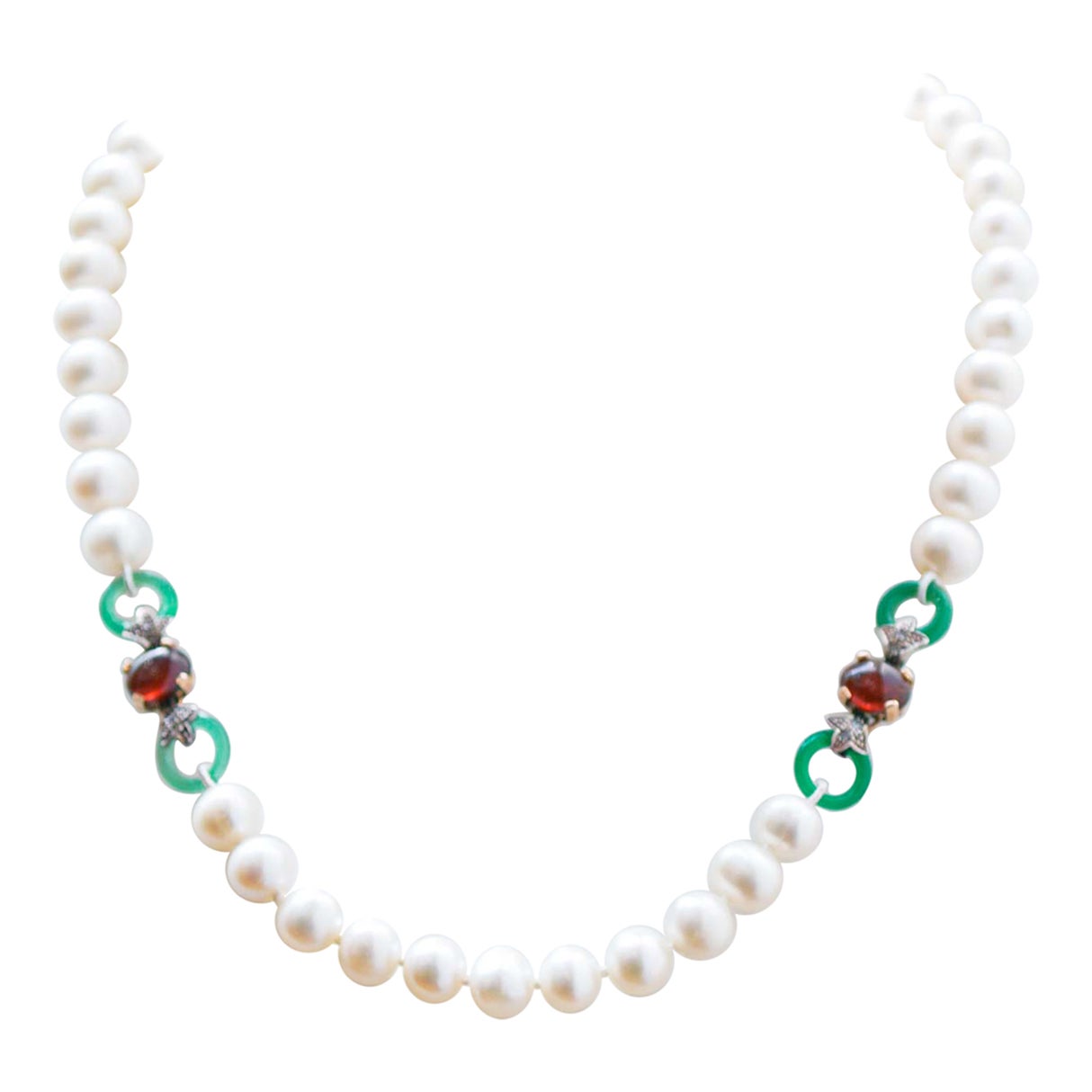 Collar de perlas, granates, diamantes, ágatas, oro rosa y plata.