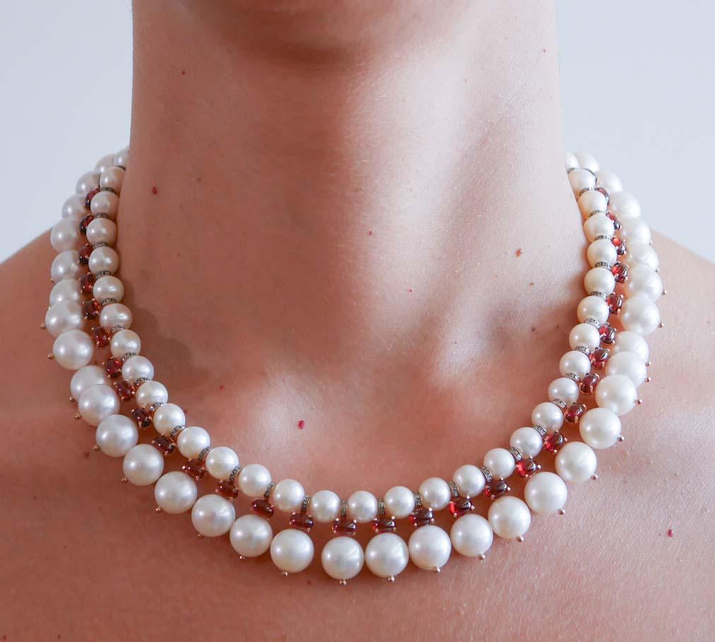De las mujeres Collar de perlas, granates, diamantes, oro rosa y plata. en venta