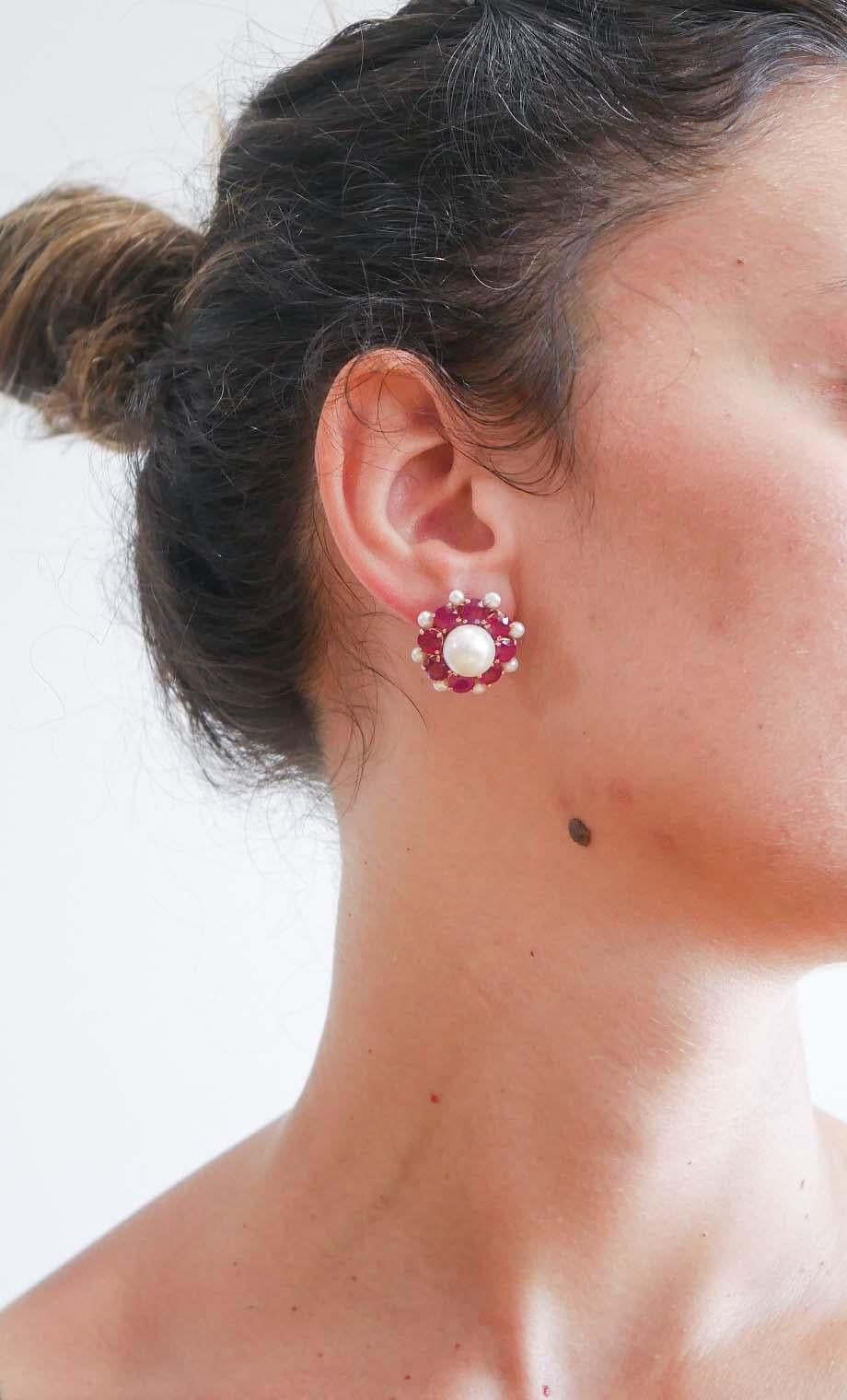 Taglio misto Perle, rubini, oro rosa 14 carati e orecchini in argento. in vendita