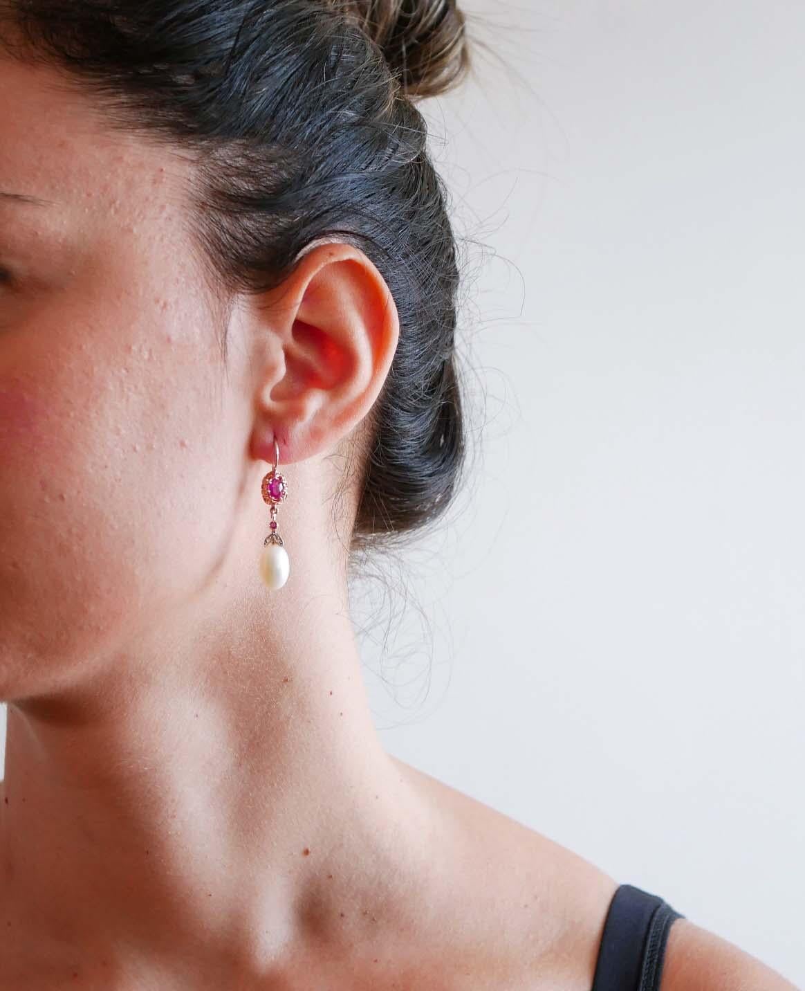 Taglio misto Perle, rubini, diamanti, orecchini in oro rosa e argento. in vendita