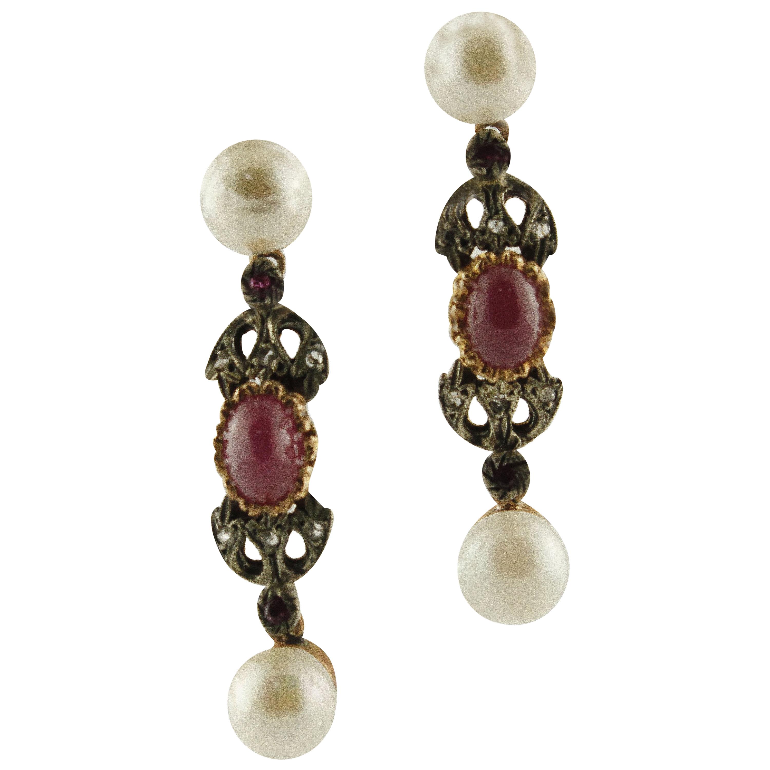 Ohrringe aus Roségold und Silber mit Perlen, Rubinen und Diamanten im Angebot