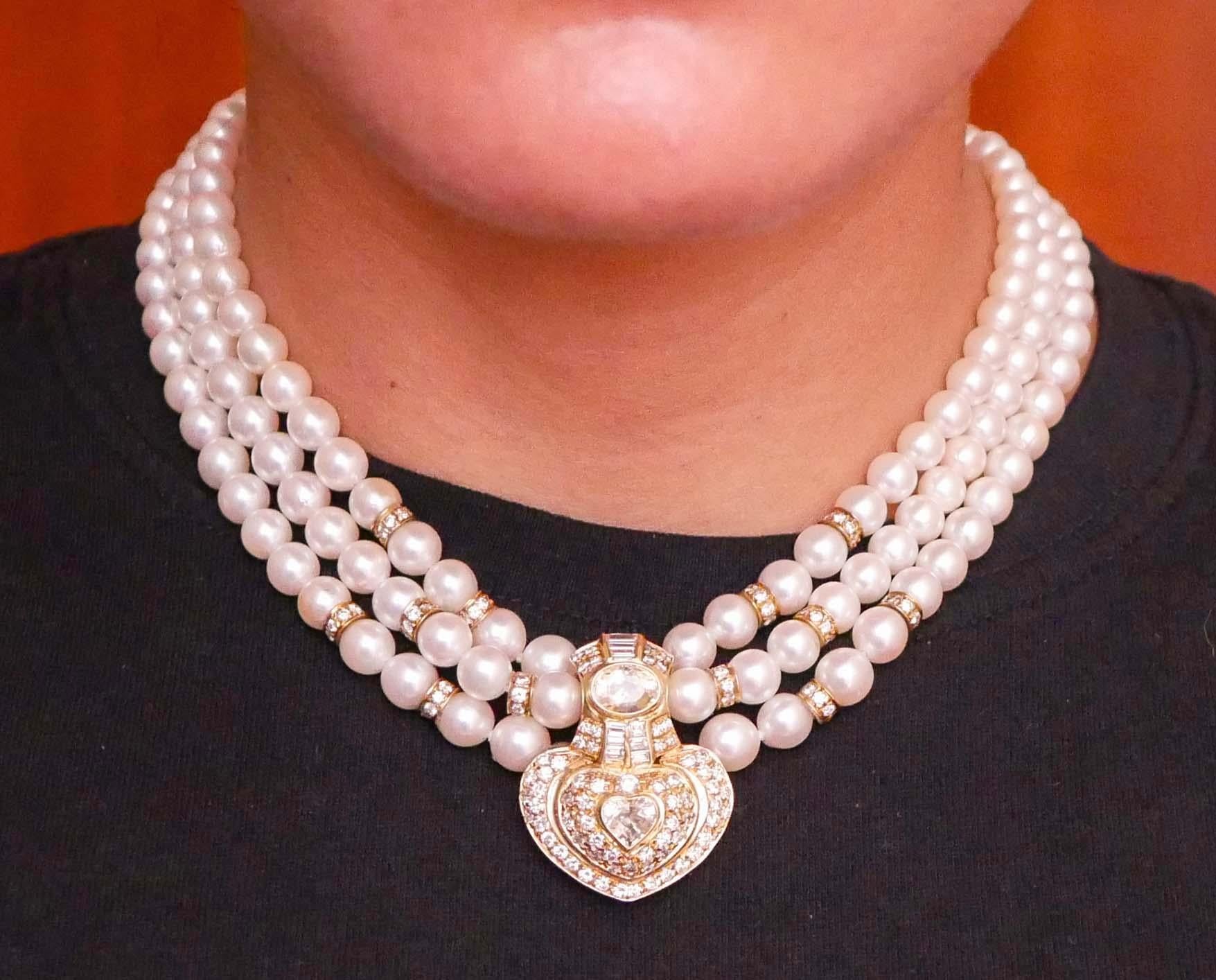 Pearls, Sapphire, Diamonds, 18 Karat Yellow Gold Necklace. 1