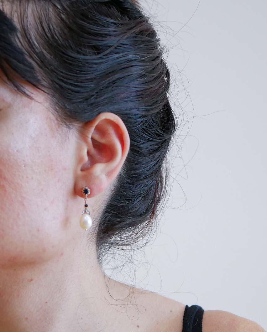 Taglio misto Perle, zaffiri, diamanti, orecchini in oro rosa e argento. in vendita